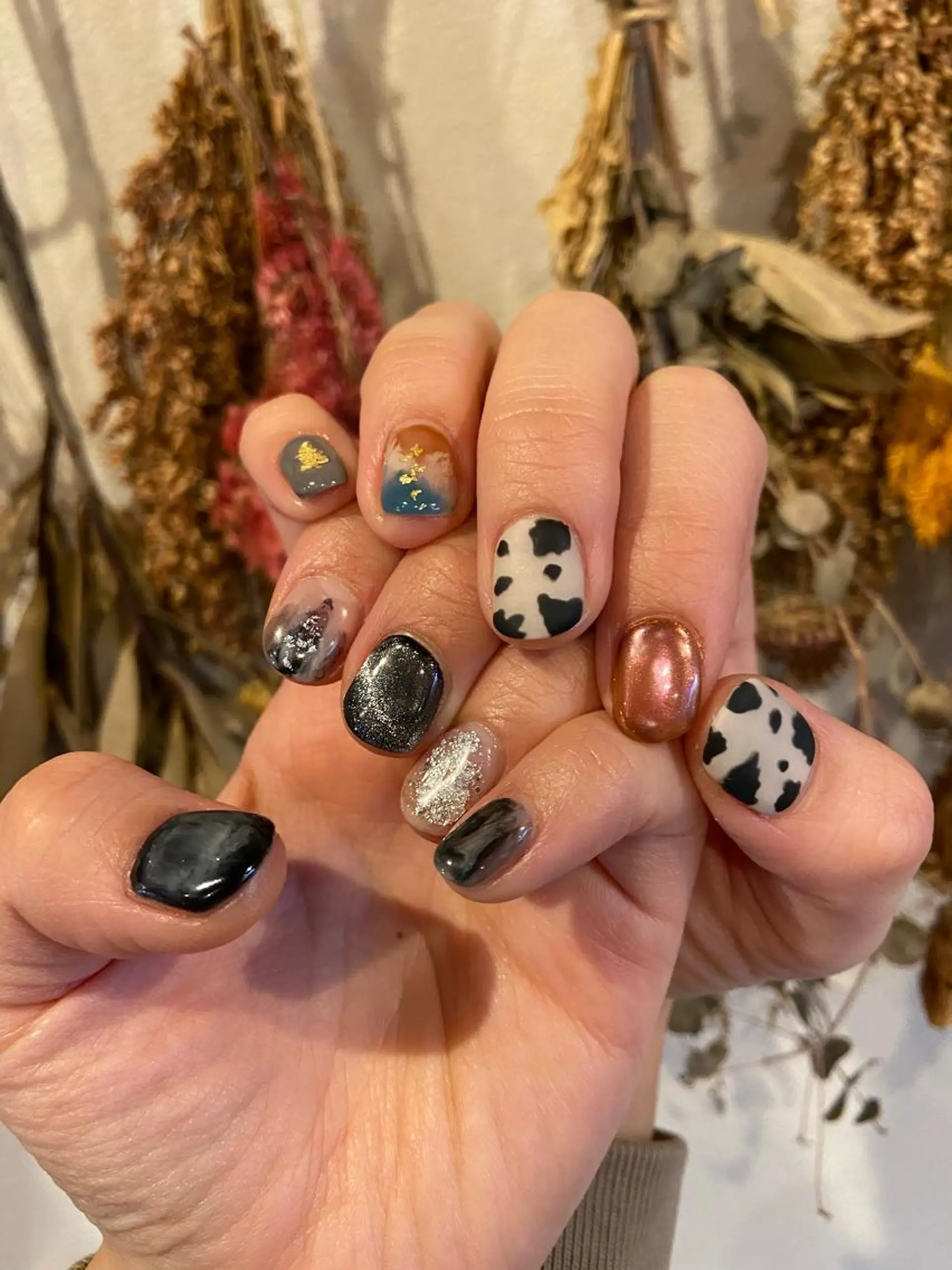 ネイル アニマル柄 アートネイル マットネイル ミラーネイル ニュアンスネイル . unffのネイルデザイン