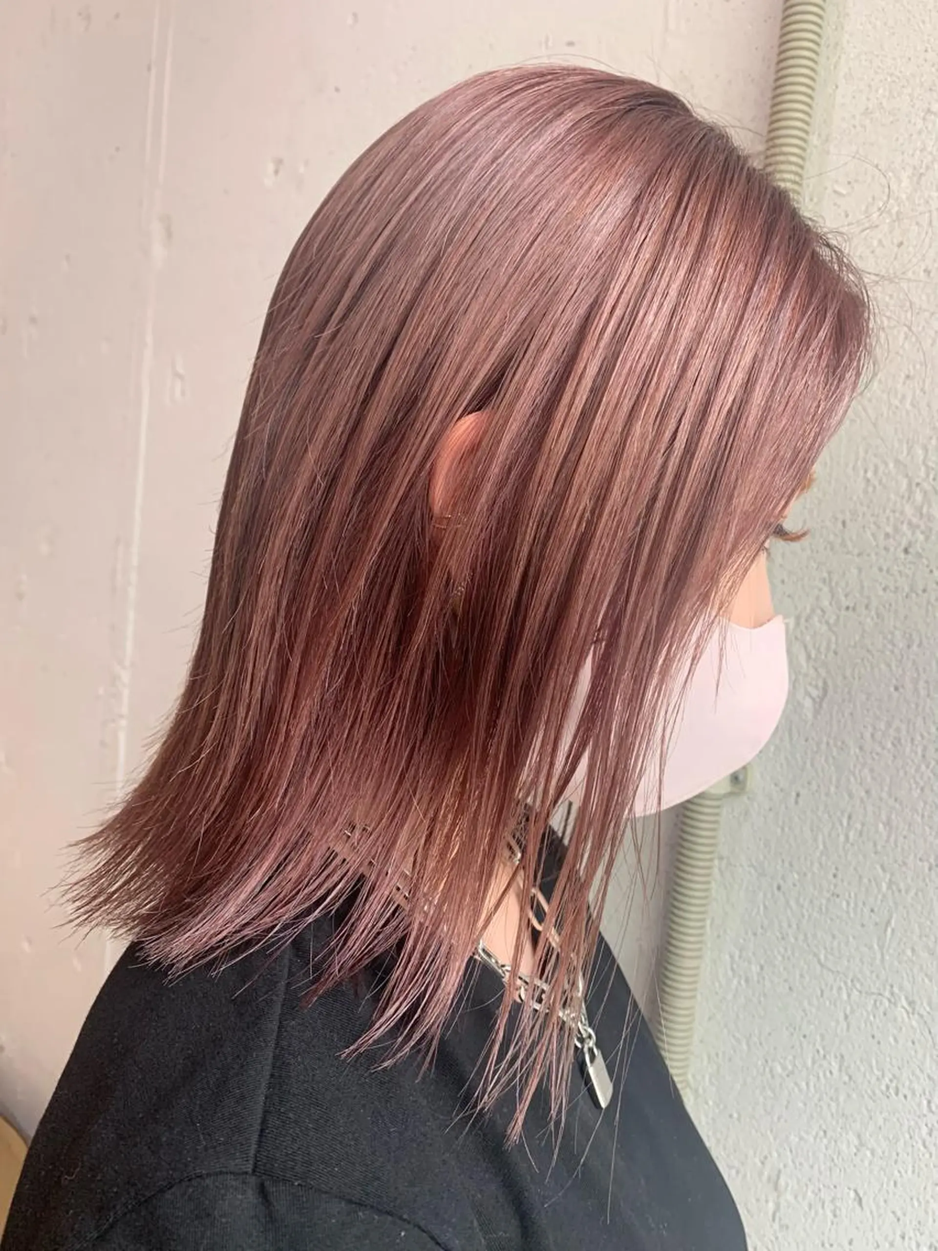 ミディアム カラー グレージュ ピンクカラー Fuuu《フゥ》所属・シノザキ シンゴのヘアスタイル