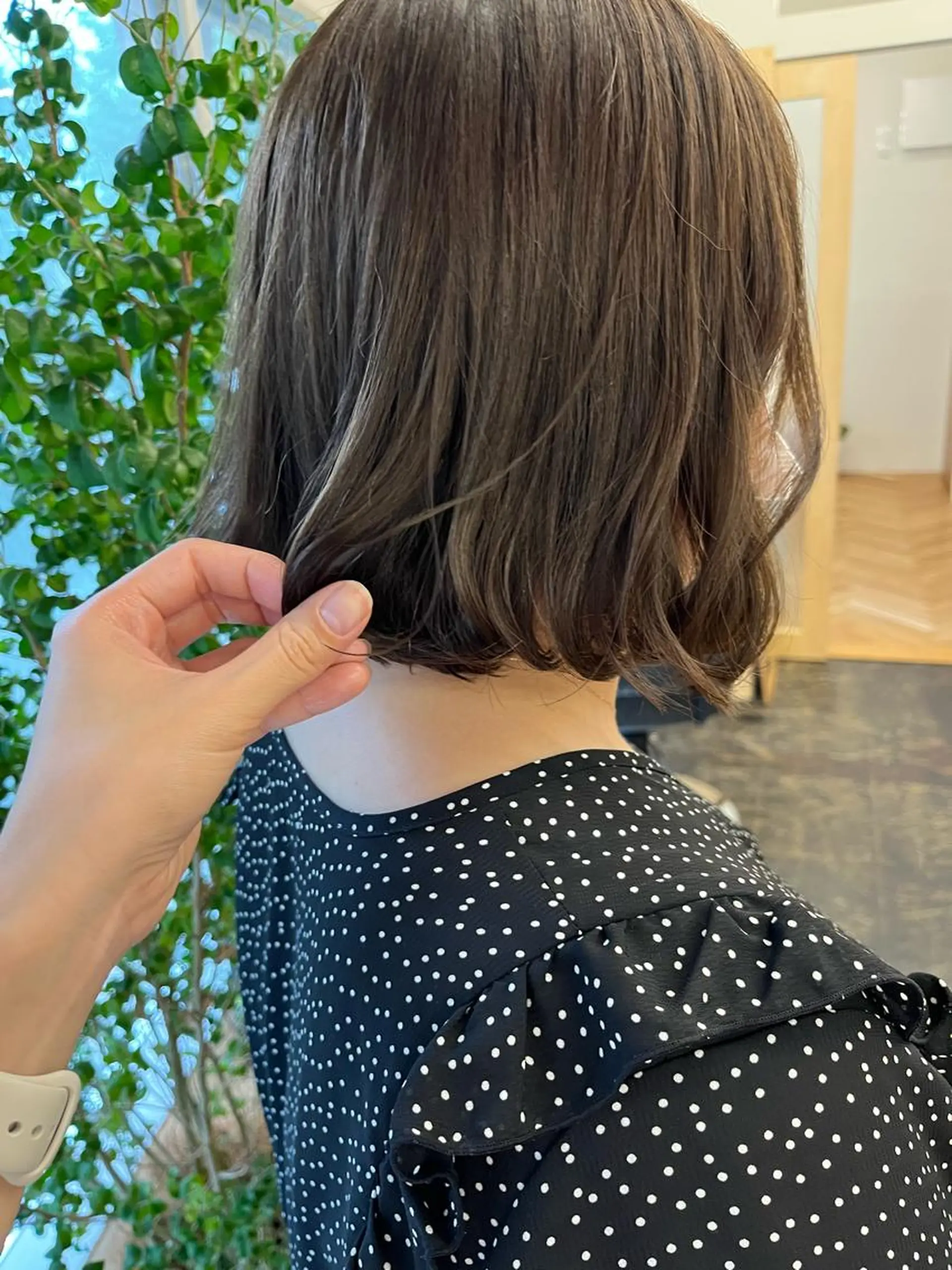 ショート カラー ベージュカラー オリーブベージュ ヘアカラー 西山 紗耶香🪽 透明感カラー/ボブのヘアスタイル