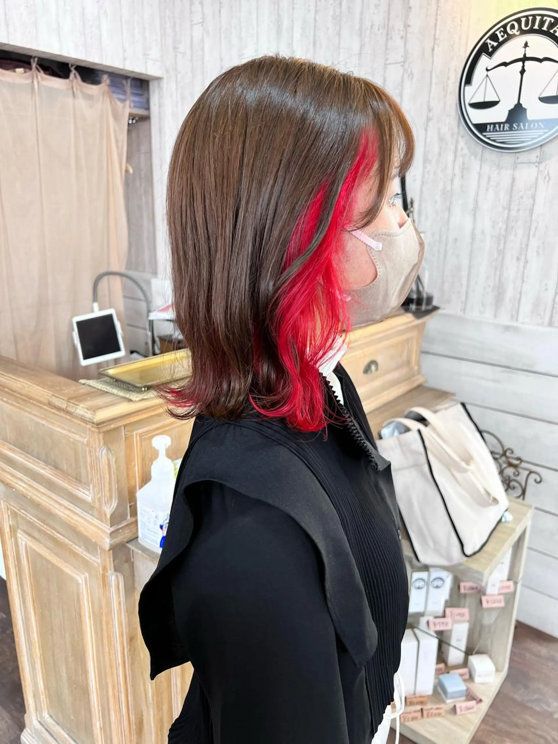 セミロング カラー ブリーチ ケアブリーチ 透明感カラー デザインカラー ダブルカラー ヘアカラー トリートメント ヘッドスパ ダブルカラー　/ インナーカラーMiiのヘアスタイル