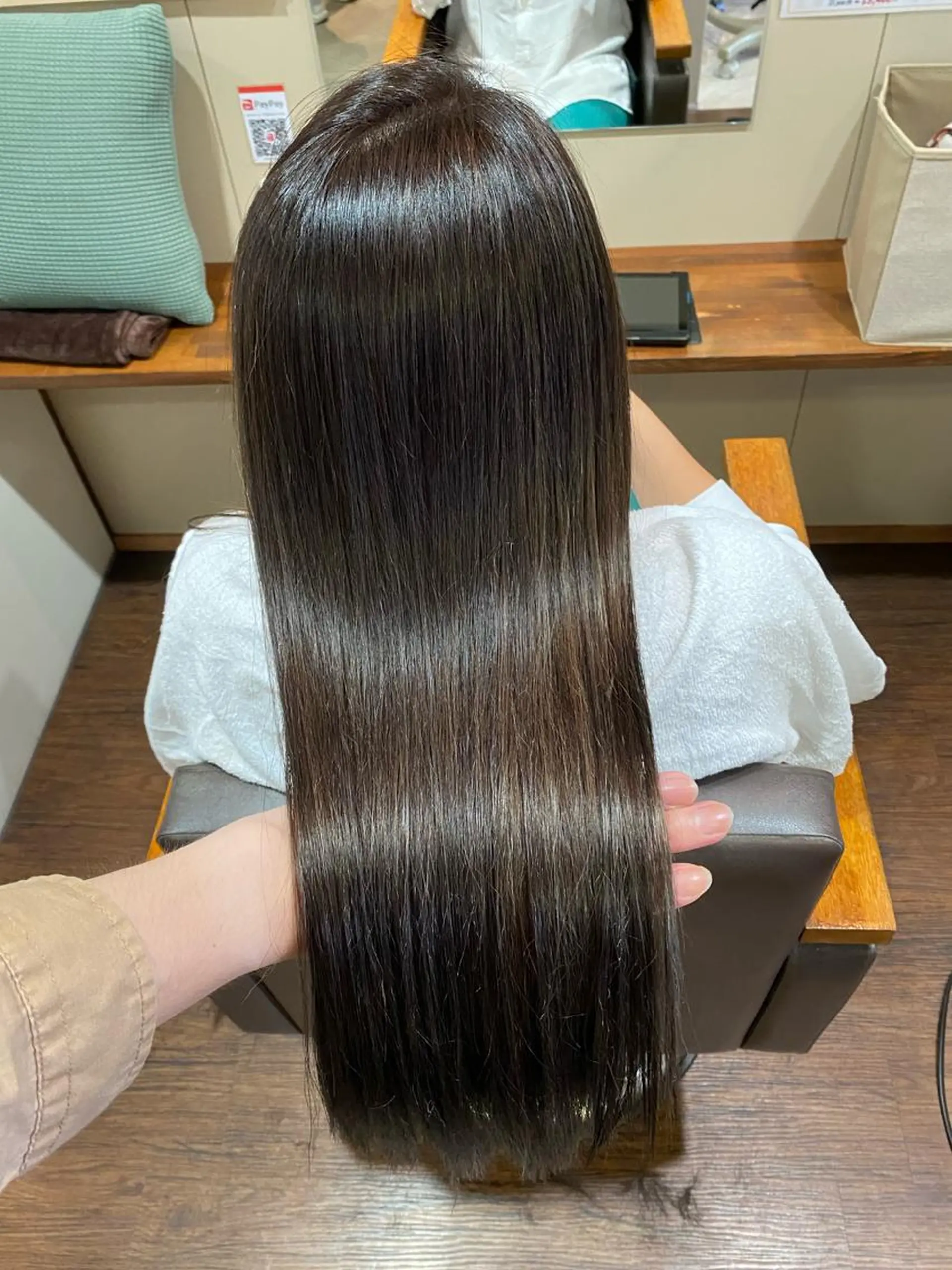 ロング カラー グレージュ カーキグレージュ ヘアカラー トリートメント LandS barber &beauty所属・髪質改善特化 長澤友哉のヘアスタイル