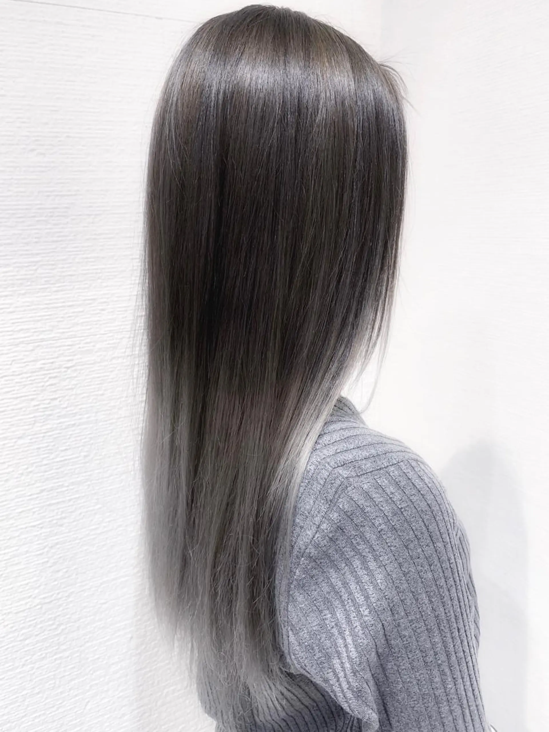 ロング カラー グラデーションカラー ハイライトカラー ハイライト REM 阿佐ヶ谷所属・REM【阿佐ヶ谷】 MEGUのヘアスタイル