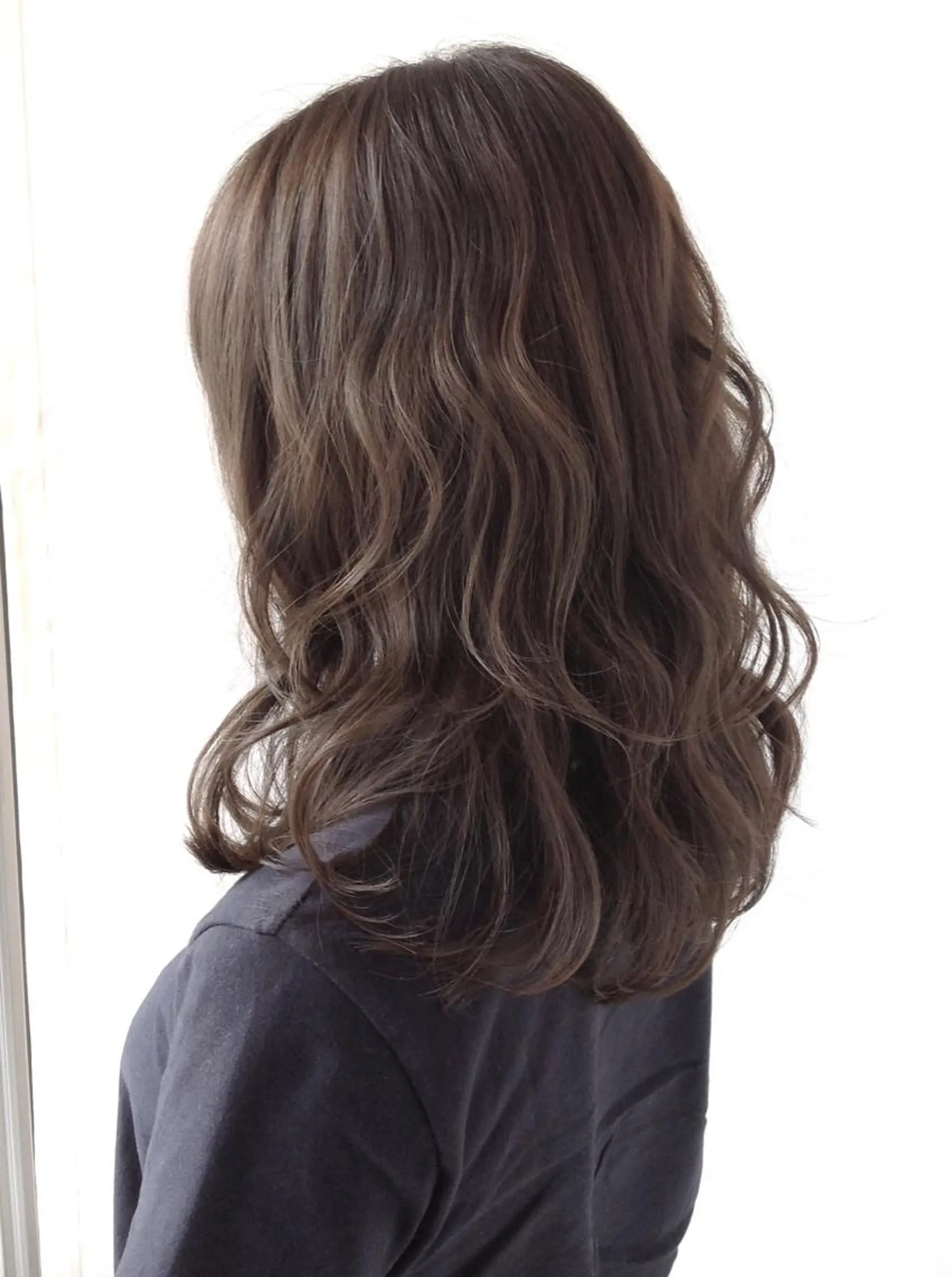 セミロング カラー アッシュ 透明感カラー ハイライトカラー イルミナカラー ハイライト エイジングケア特化 美容師✂️山崎竜二のヘアスタイル