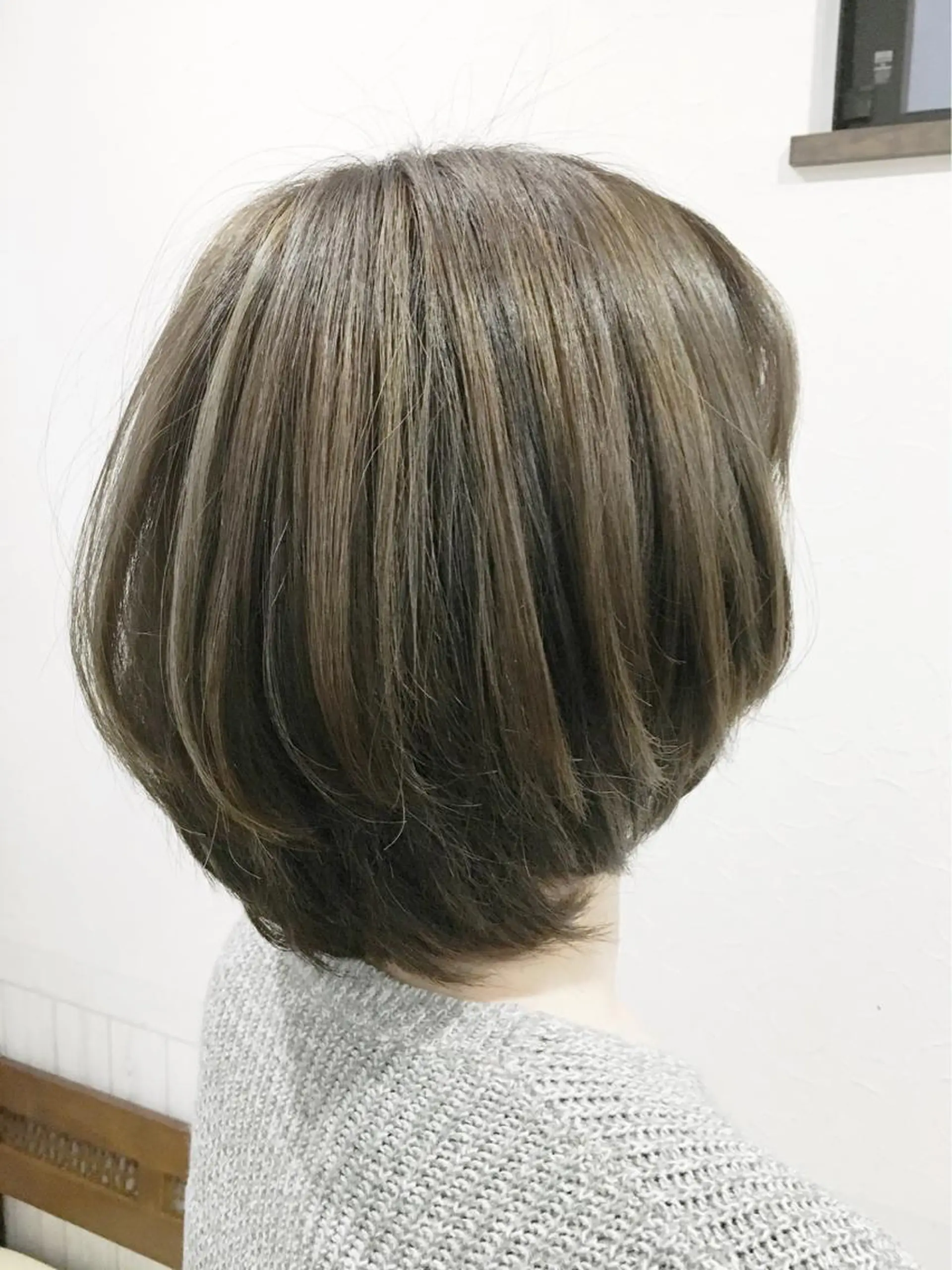 ショート カラー アッシュ ベージュカラー ハイライトカラー ハイライト Rise Heart 中村 裕介のヘアスタイル