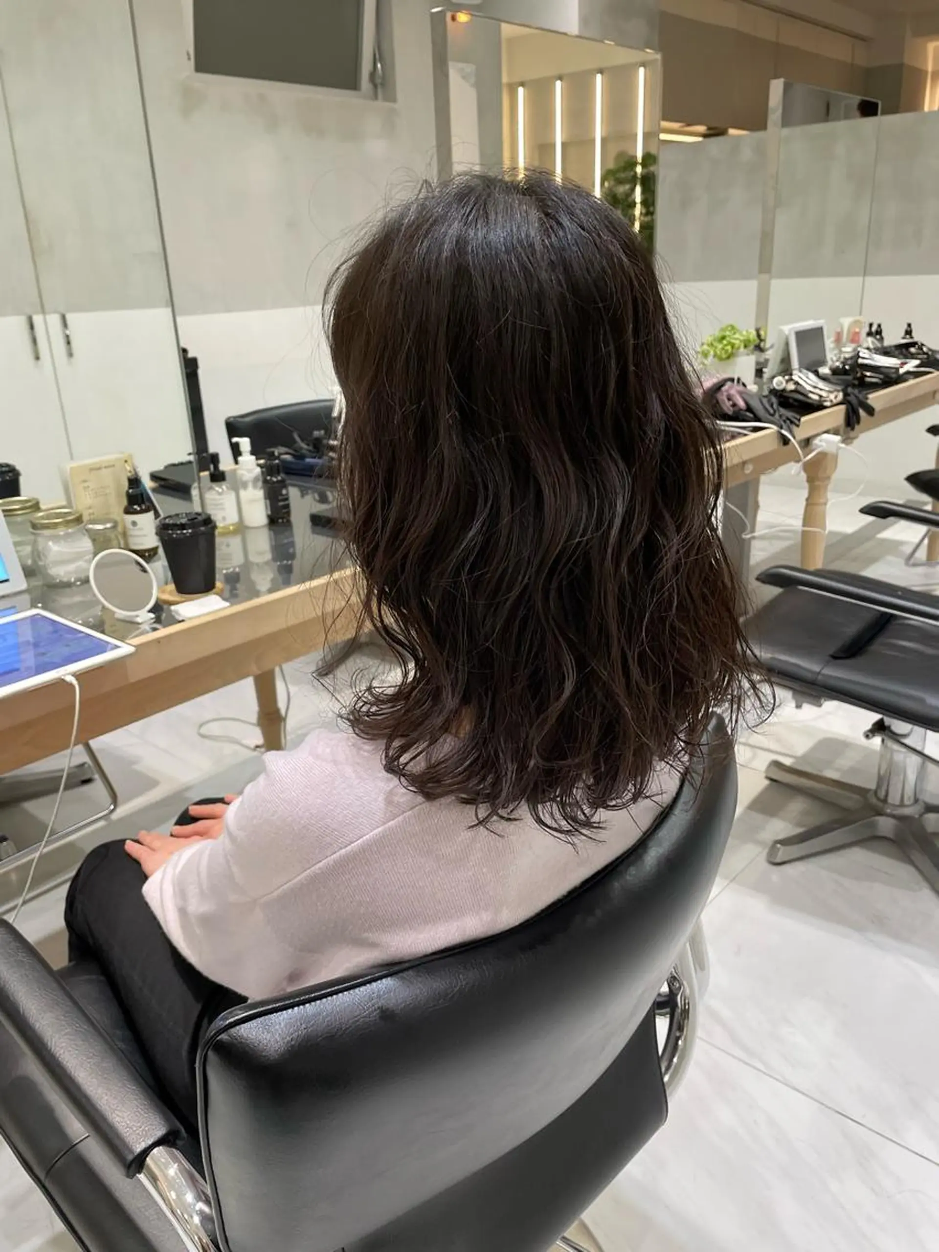 セミロング カット パーマ トリートメント ヘッドスパ ヘアセット 透明感 カラー✨有坂映哉のヘアスタイル