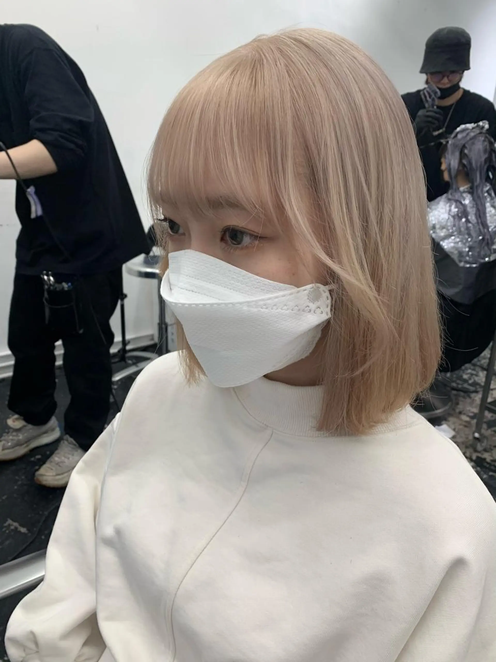ショート カラー ヘアアレンジ ベージュカラー ブリーチ ホワイトベージュ カット ヘアカラー トリートメント 艶ハイトーン/ヘア アレンジAYAKAのヘアスタイル
