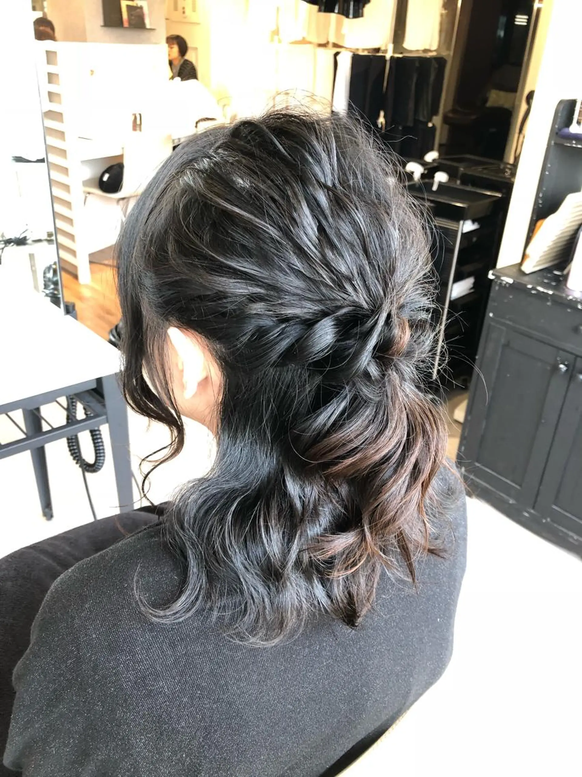 ミディアム ヘアアレンジ HAIR STUDIO buzz所属・金子 富士のヘアスタイル