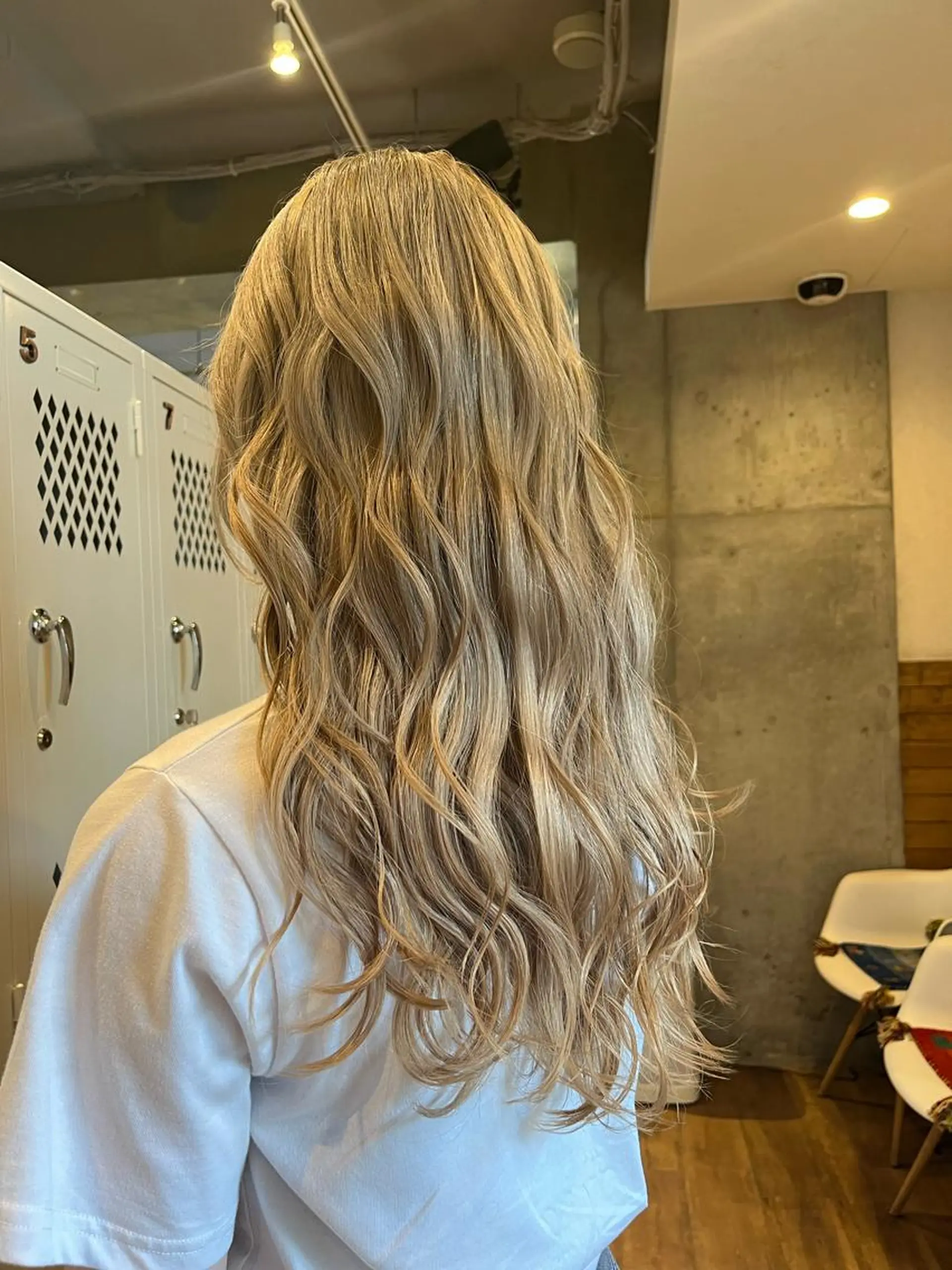 ロング カラー ベージュカラー ダブルカラー ミルクティーベージュ Trill所属・縮毛矯正/髪質改善 /SATOKOのヘアスタイル