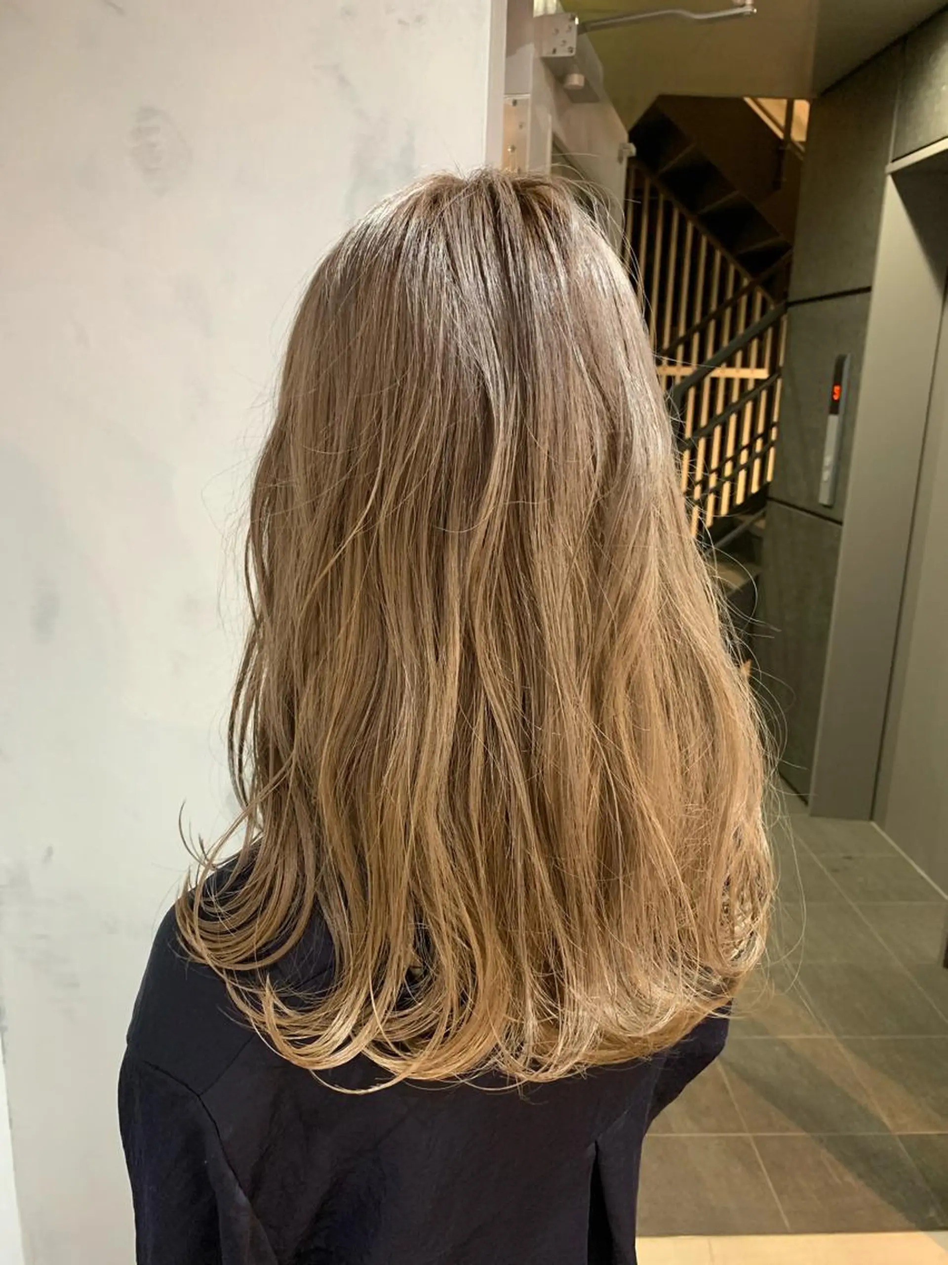 ロング カラー グレージュ ヘアカラー トリートメント レイヤー/髪質改善/ ブリーチ/コタケのヘアスタイル