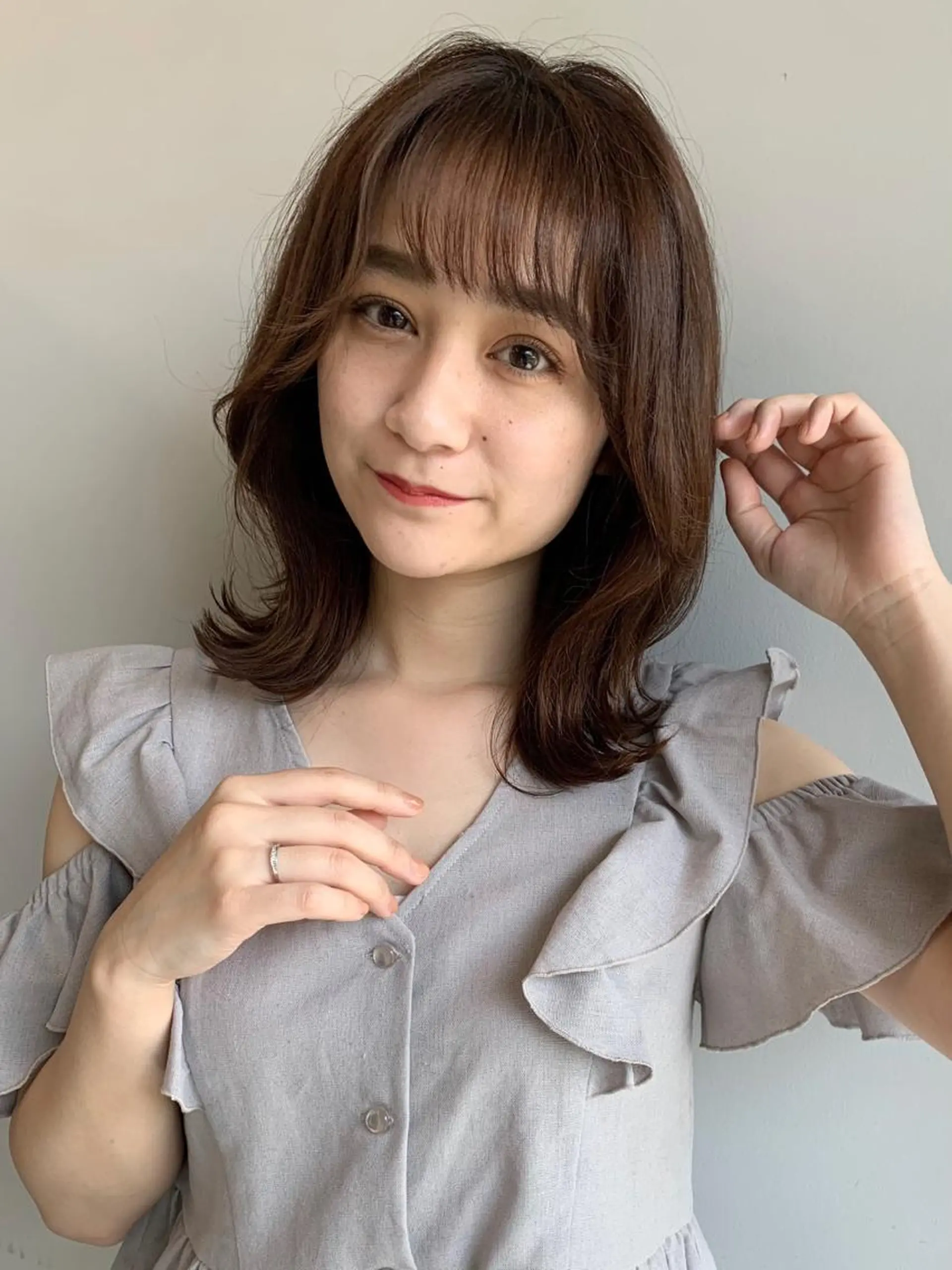 ミディアム カラー カット ヘアカラー トリートメント ヘッドスパ 透明感/オリーブ/ グレージュ/YUKAのヘアスタイル