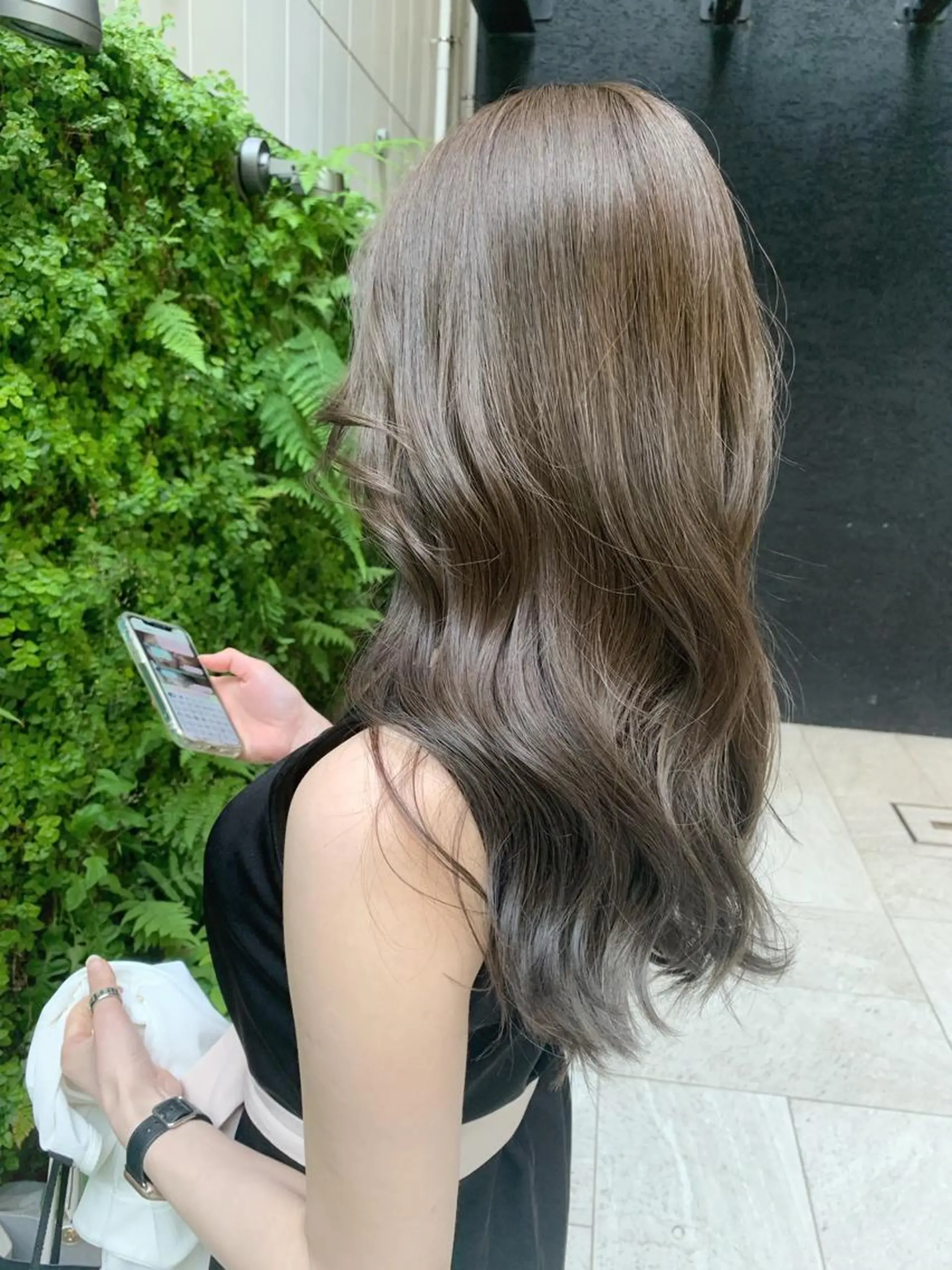 ロング カラー ブリーチ グレージュ ブリーチなしカラー ヘアカラー LITTLE _KATOのヘアスタイル