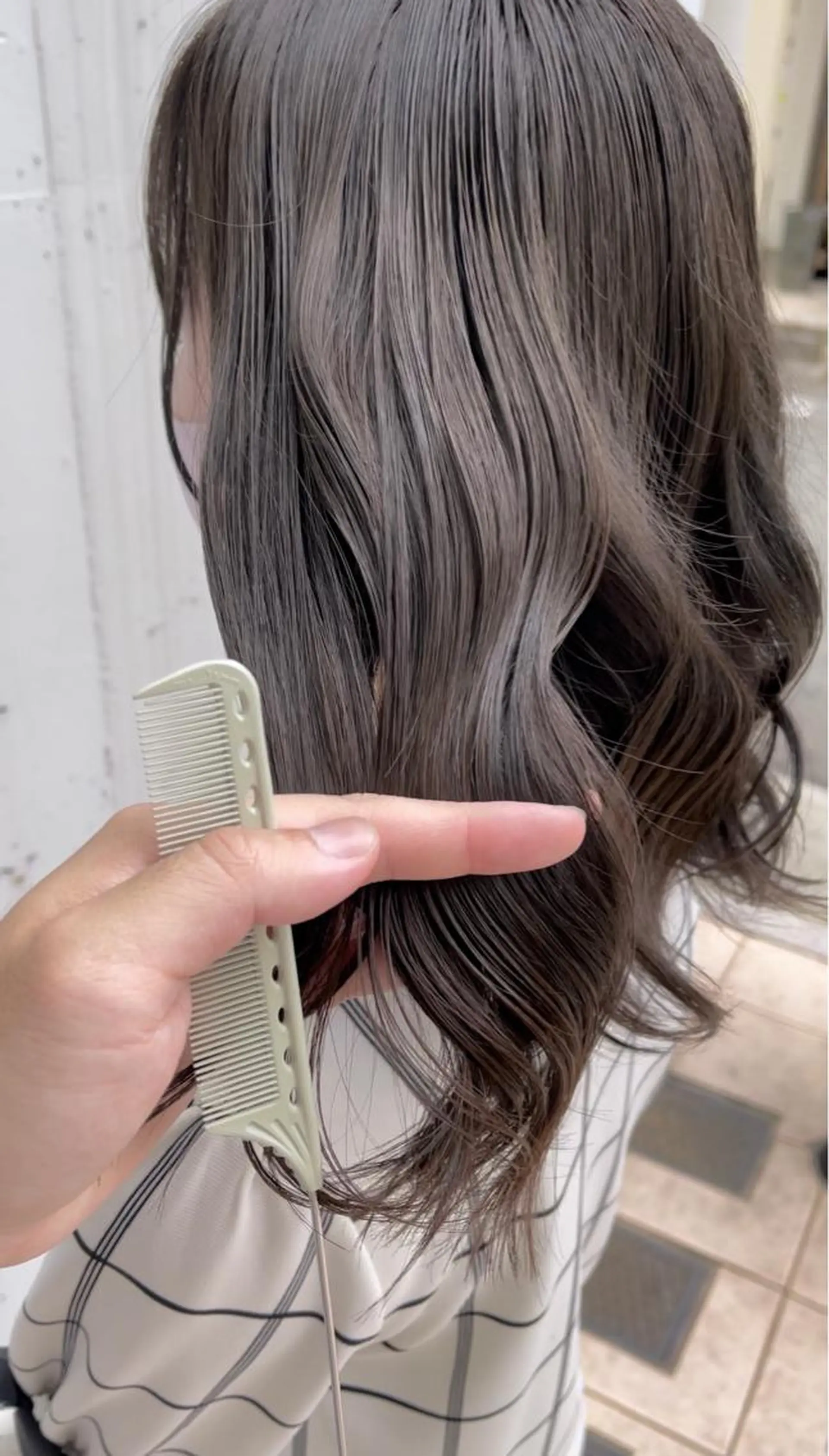 ミディアム カラー ベージュカラー ブリーチ 透明感カラー ブリーチなしカラー 泉 堅也のヘアスタイル