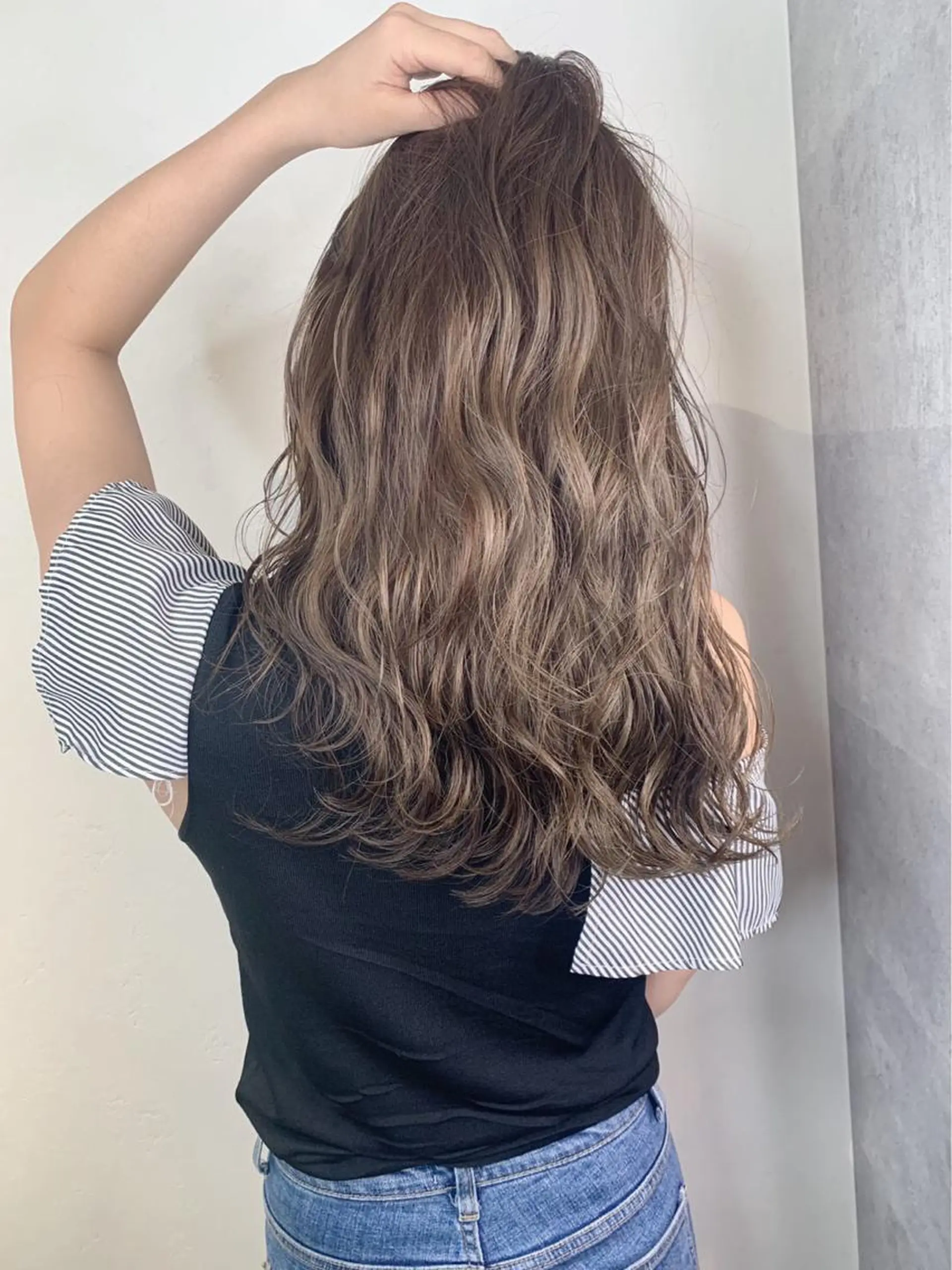 セミロング カラー ブルーカラー ブルージュ グレージュ インナーカラー 外国人風カラー カット ヘアカラー トリートメント ＿WHITE鳳店 アンダーバーホワイトのヘアスタイル