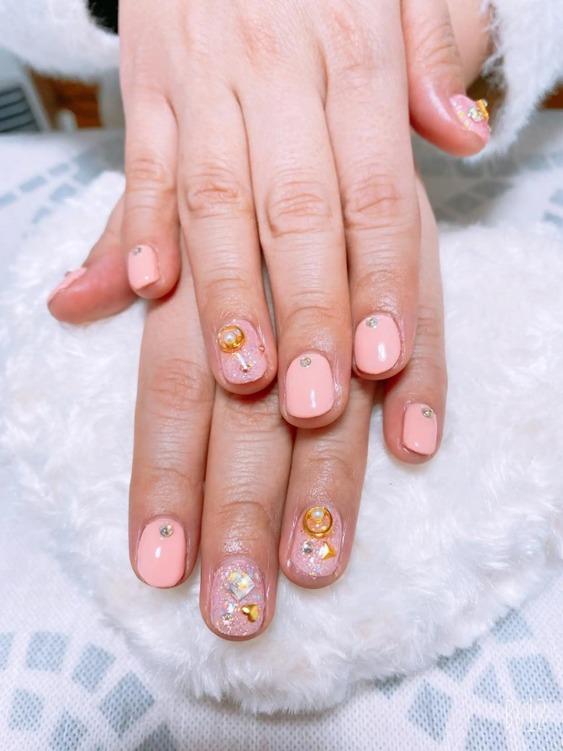 ネイル The Best Beauty受付担当のヘアスタイル