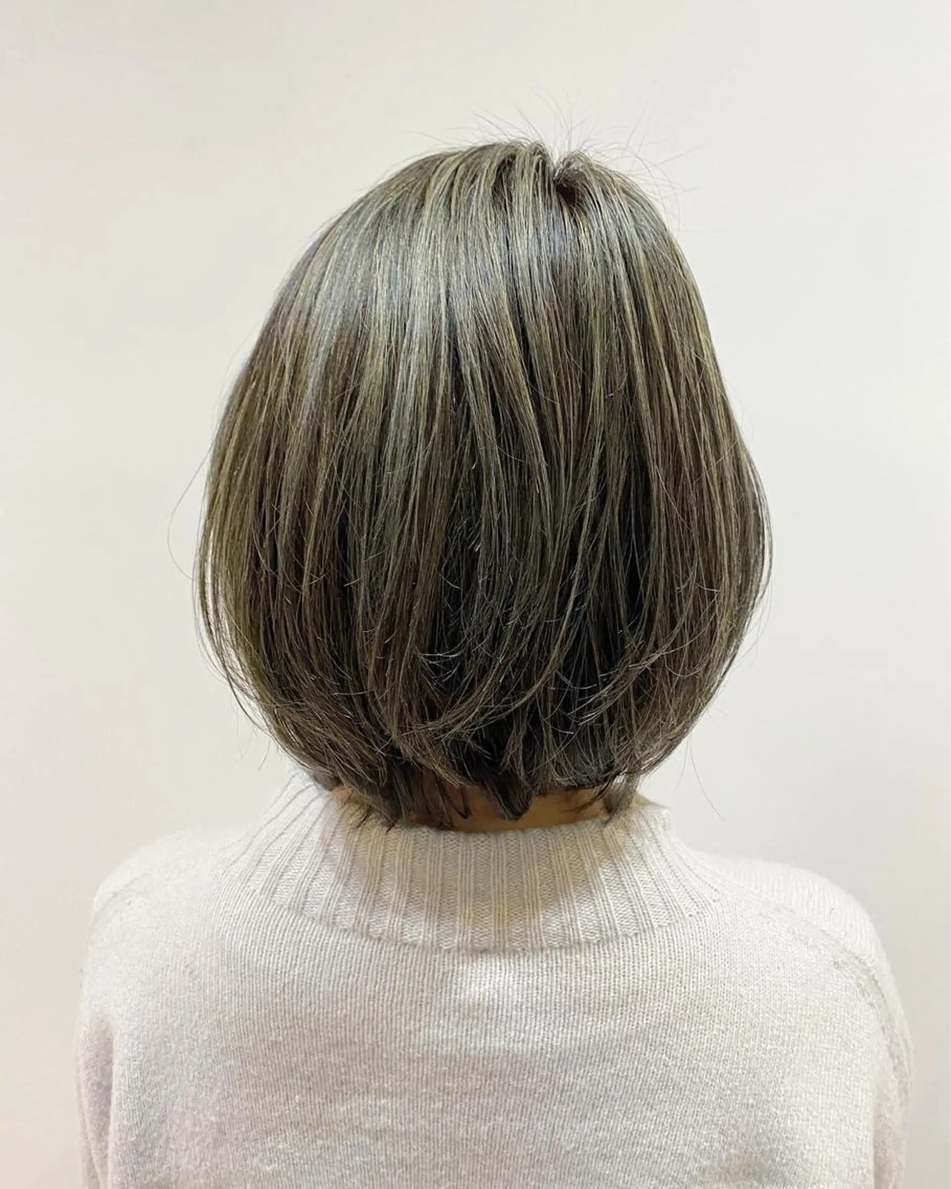 ショート カラー バレイヤージュ ブリーチ ケアブリーチ デザインカラー ダブルカラー 大人かわいい×艶髪 🤍塩川のヘアスタイル