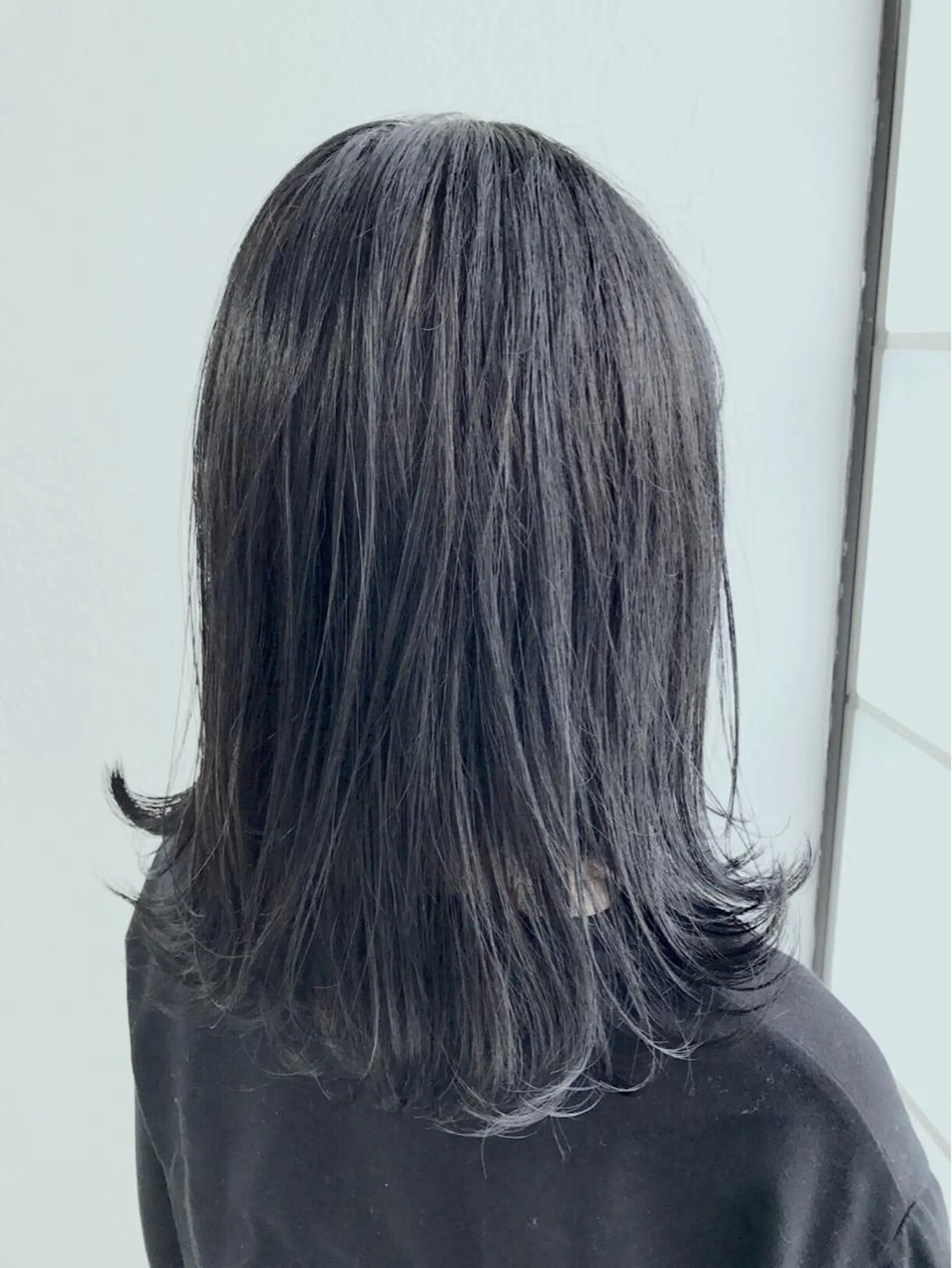 ミディアム 外ハネヘア lani 天神大名/ブリーチのヘアスタイル