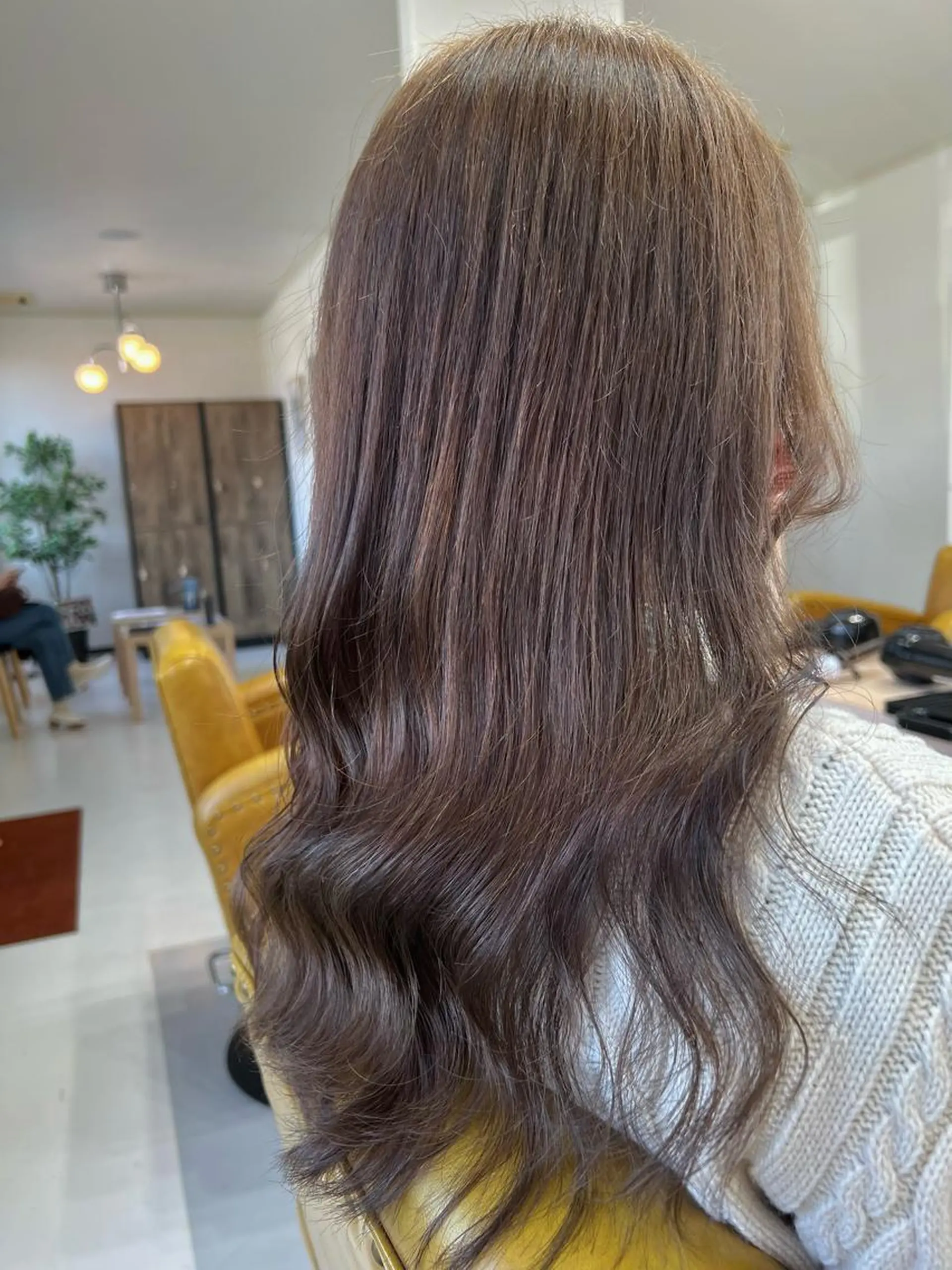 カラー 松本 菜那のヘアスタイル