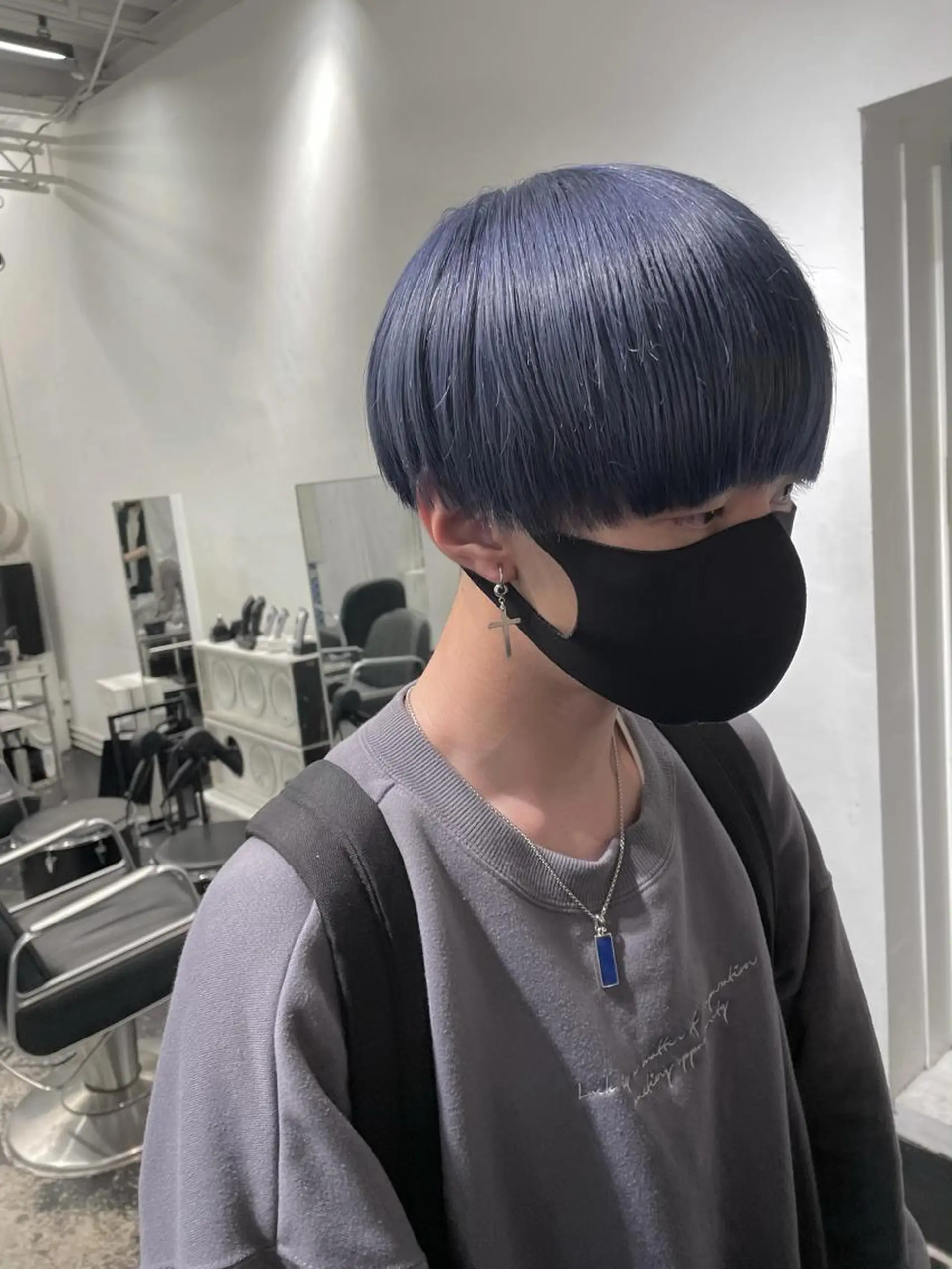 カラー ヘアアレンジ メンズ メンズブリーチ ブリーチ ブルーカラー シルバー カット ヘアカラー トリートメント 艶ハイトーン/ヘア アレンジAYAKAのヘアスタイル