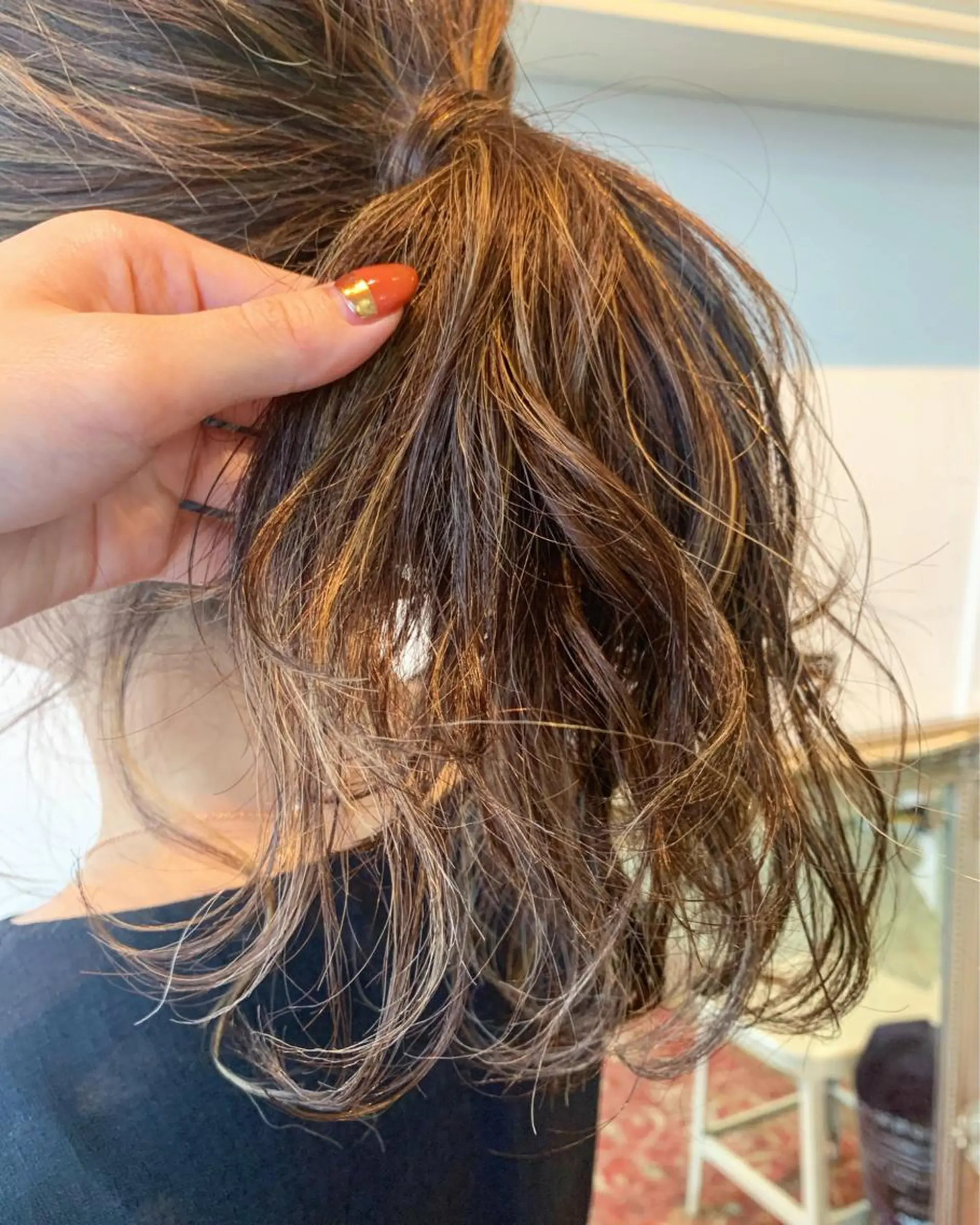 セミロング カラー ハイトーン/レイヤー 💜Akaneのヘアスタイル