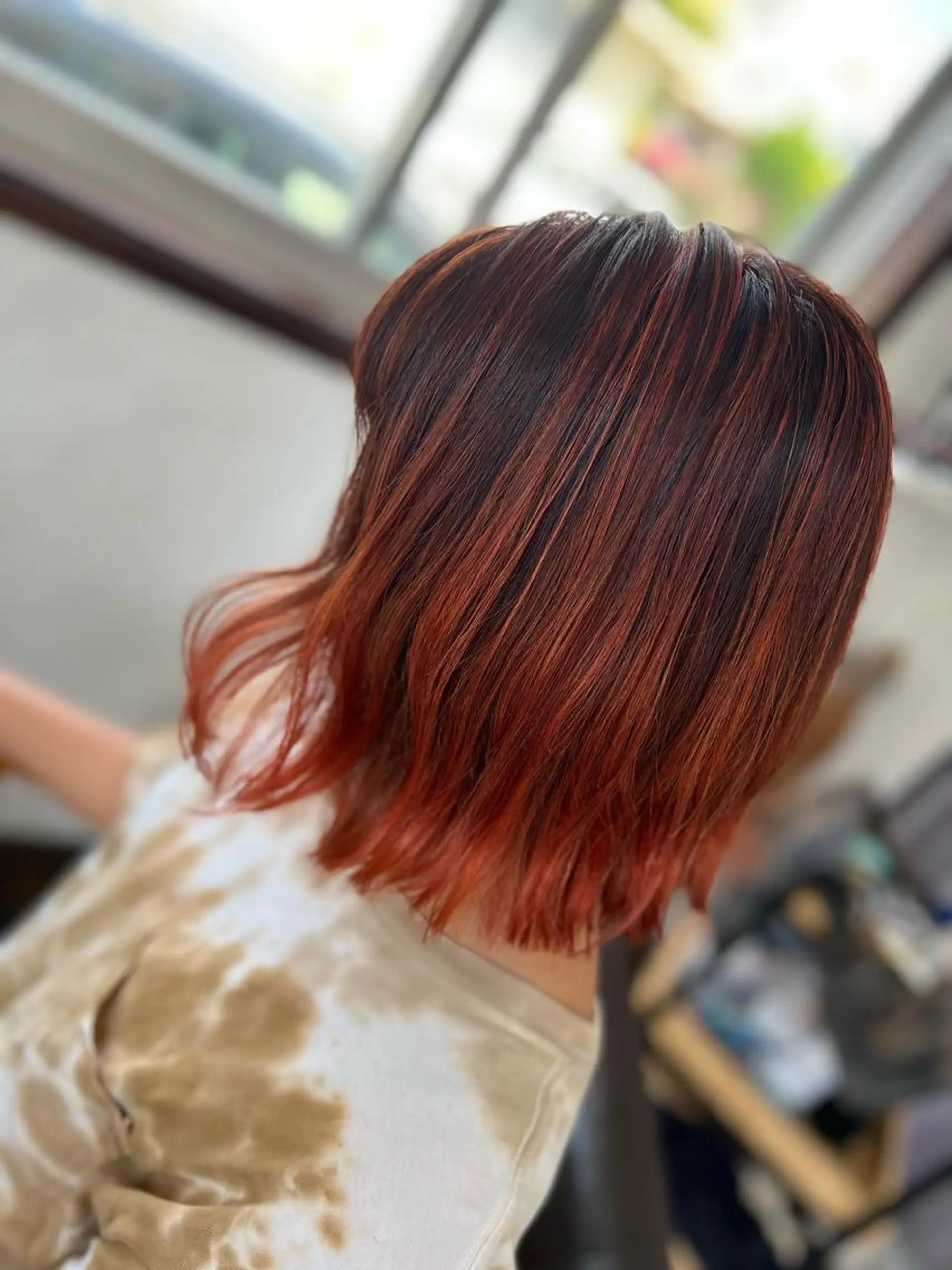 ミディアム カラー ハイライトカラー ピンクカラー ハイライト ヘアカラー トリートメント Style Tのヘアスタイル