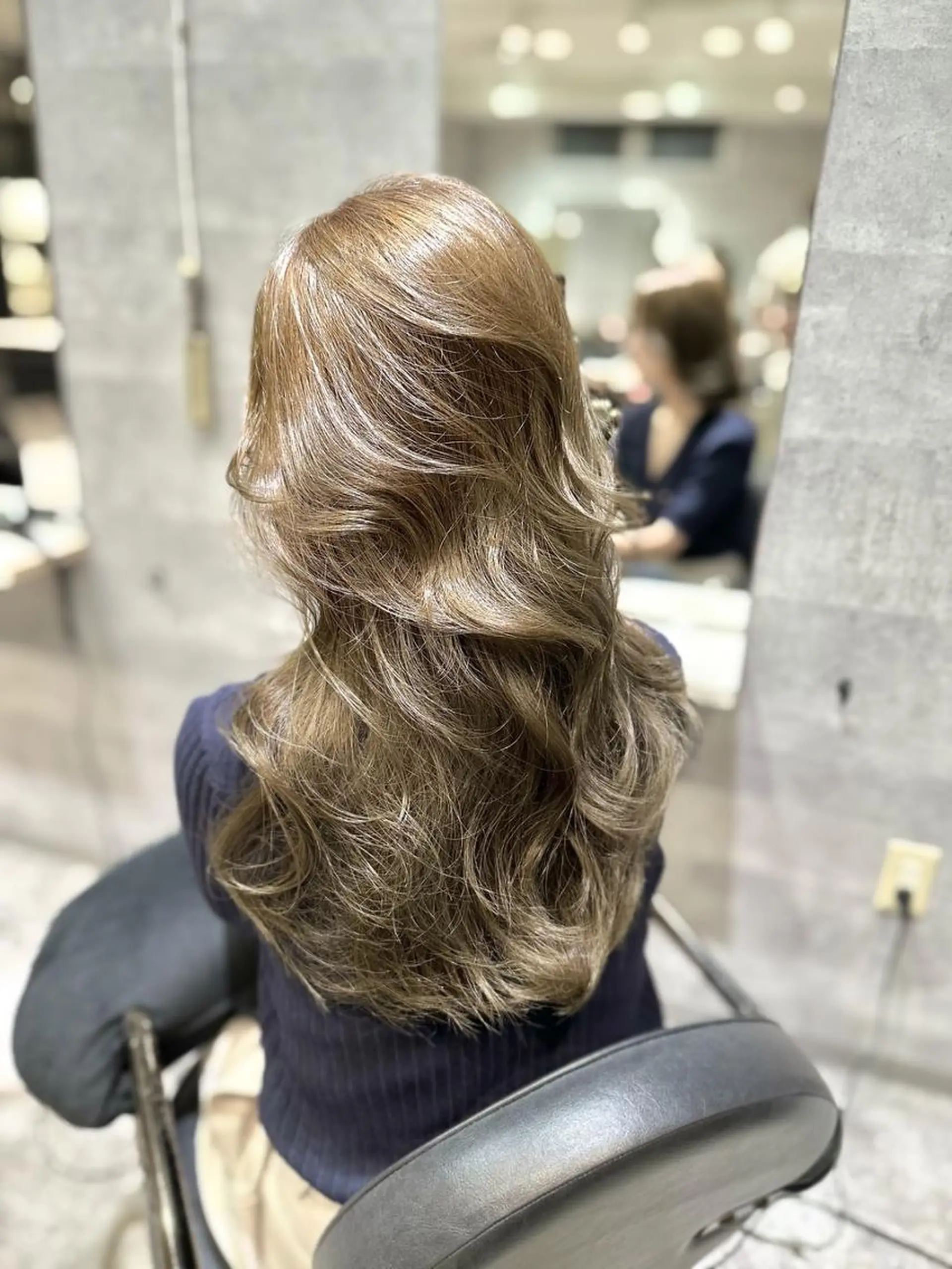 ロング カラー ヘアアレンジ カット ヘアカラー トリートメント _WHITE 難波本店のヘアスタイル