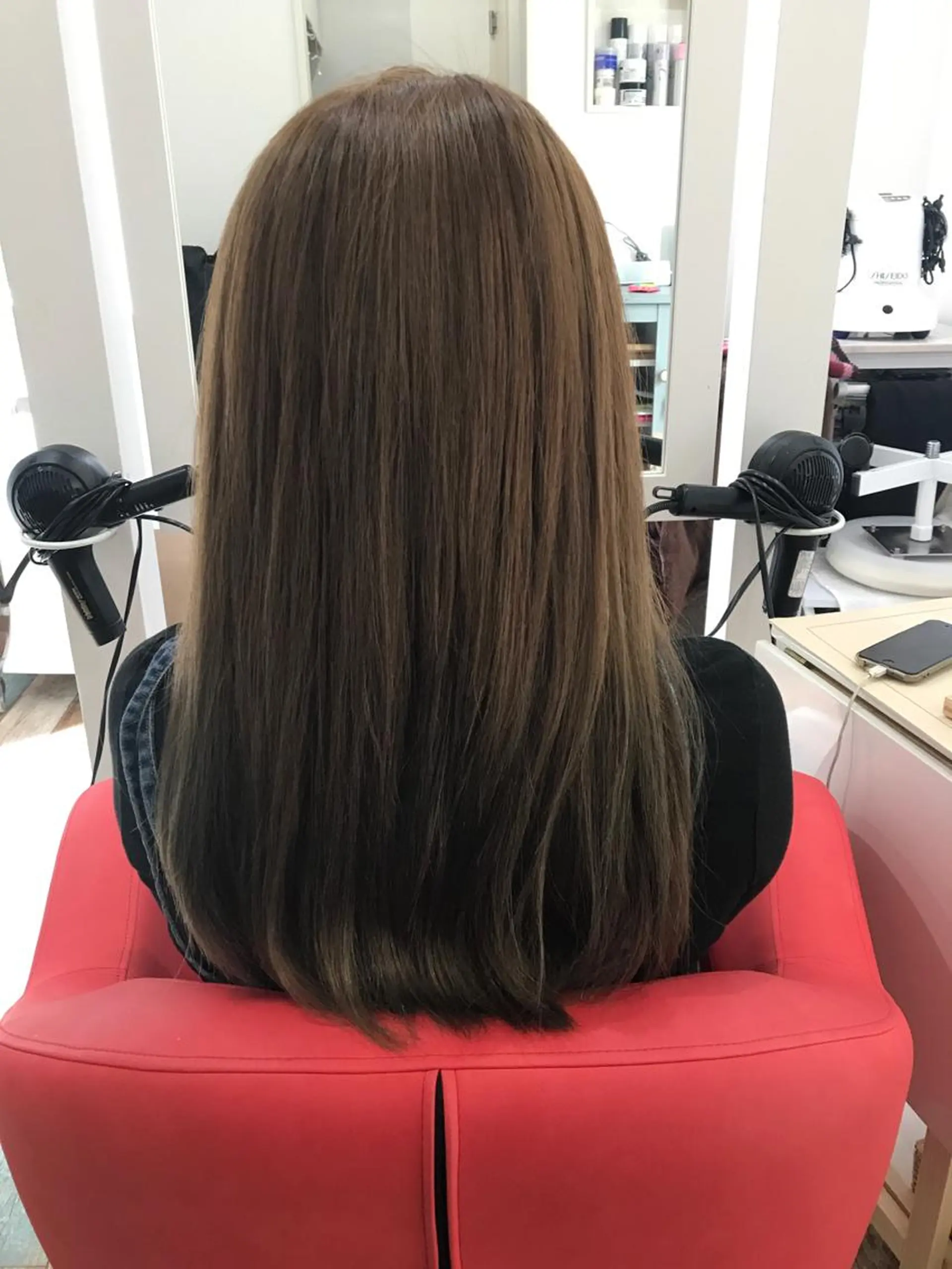 セミロング カラー アッシュ アッシュグレー トリートメント カット ヘアカラー トリートメント cut studio g.(カット スタジオ ジー)所属・岡野 有花のヘアスタイル