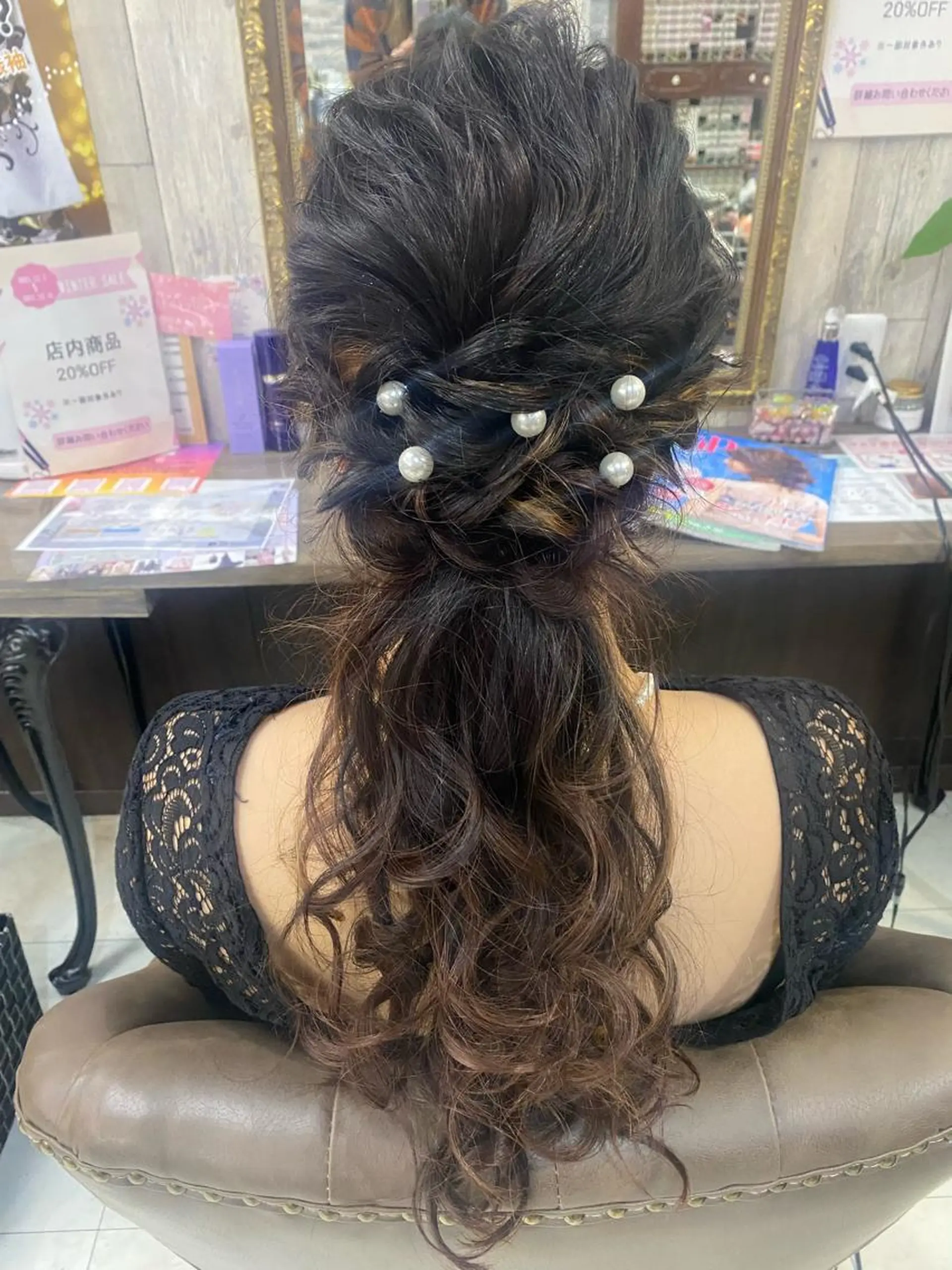 ロング ヘアアレンジ ヘアセット 土屋朱理/ ハイトーンカラーのヘアスタイル