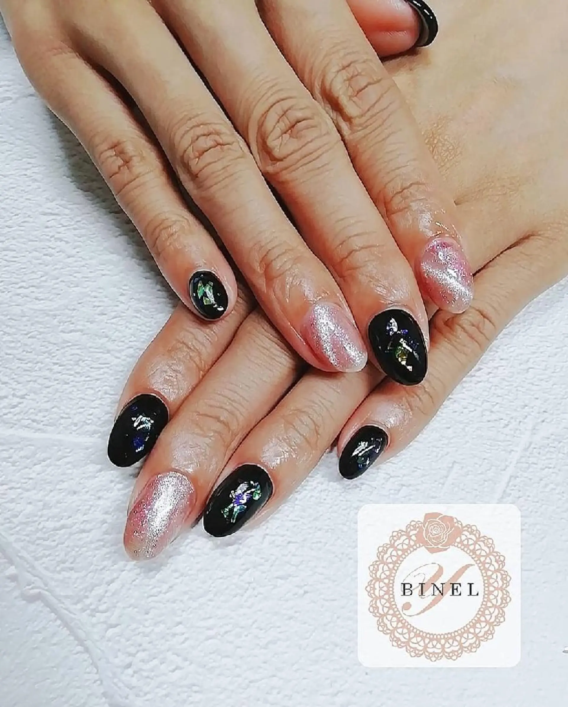 ネイル マグネットネイル ハンドネイル Nail Salon Y.BINELのネイルデザイン
