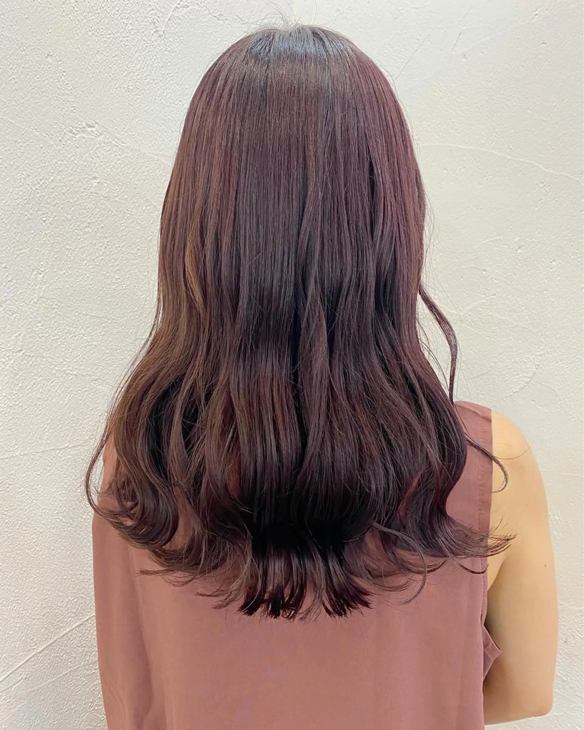 ロング ピンクラベンダー 榎園 由美のヘアスタイル