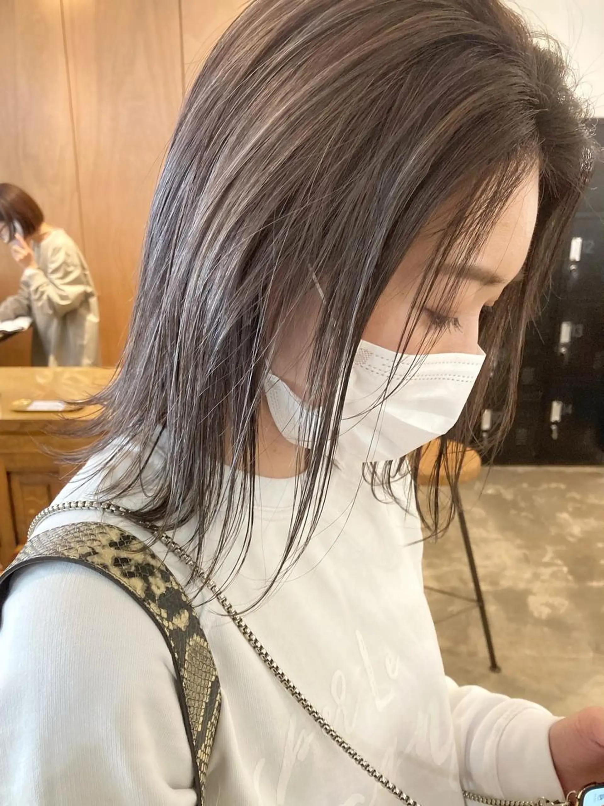 ミディアム ハイライト ヘアカラー カラーリスト菅野 竜矢🌈のヘアスタイル