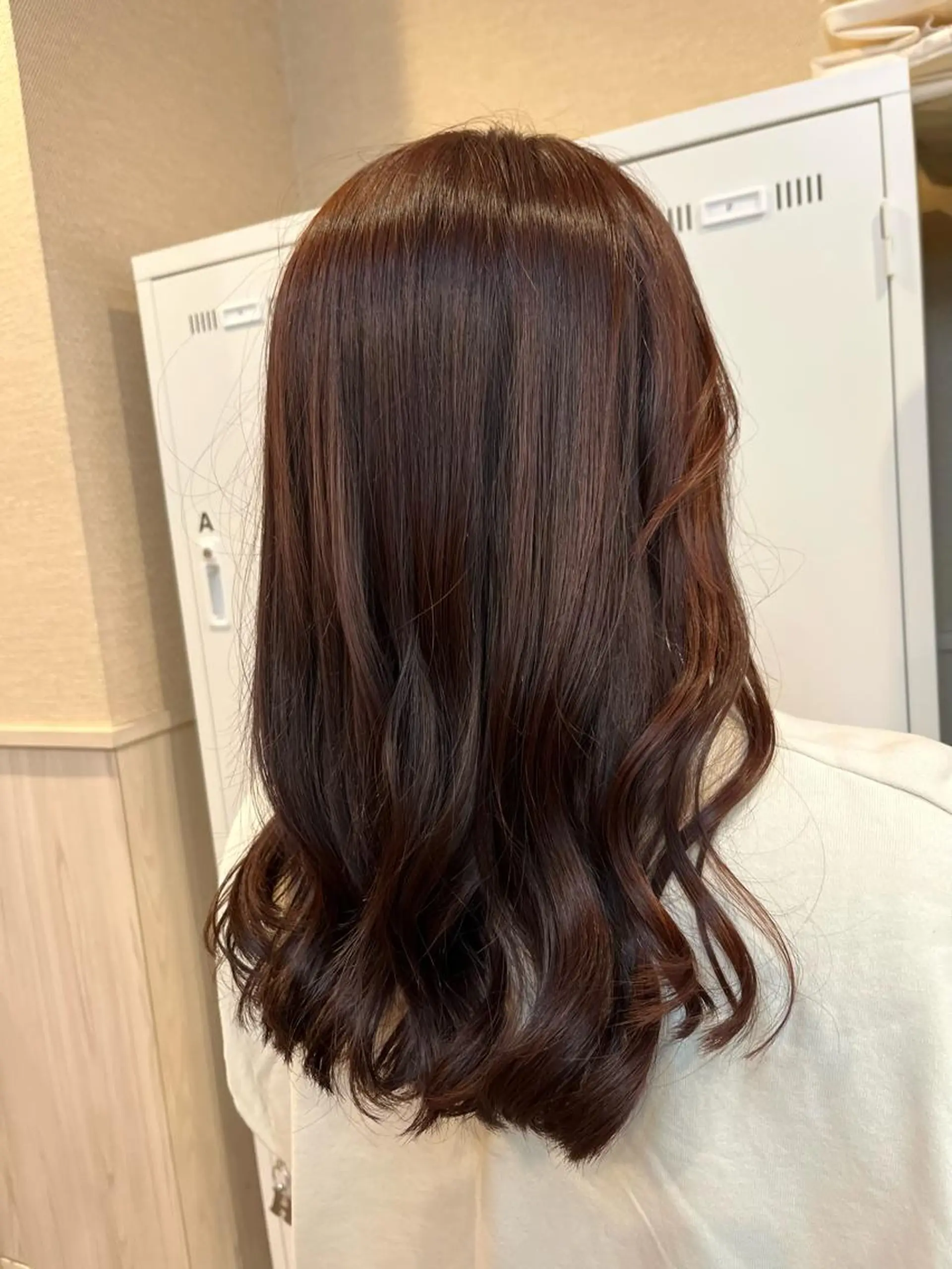 セミロング カラー ブラウンカラー ピンクカラー ピンクブラウン yuri🌼 NUMBER 天王寺のヘアスタイル