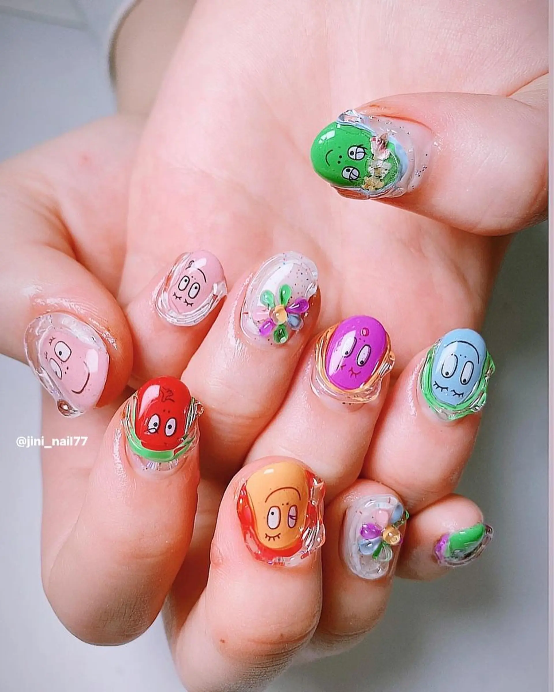 ネイル JINI NAIL所属・ジニ ネイルのネイルデザイン