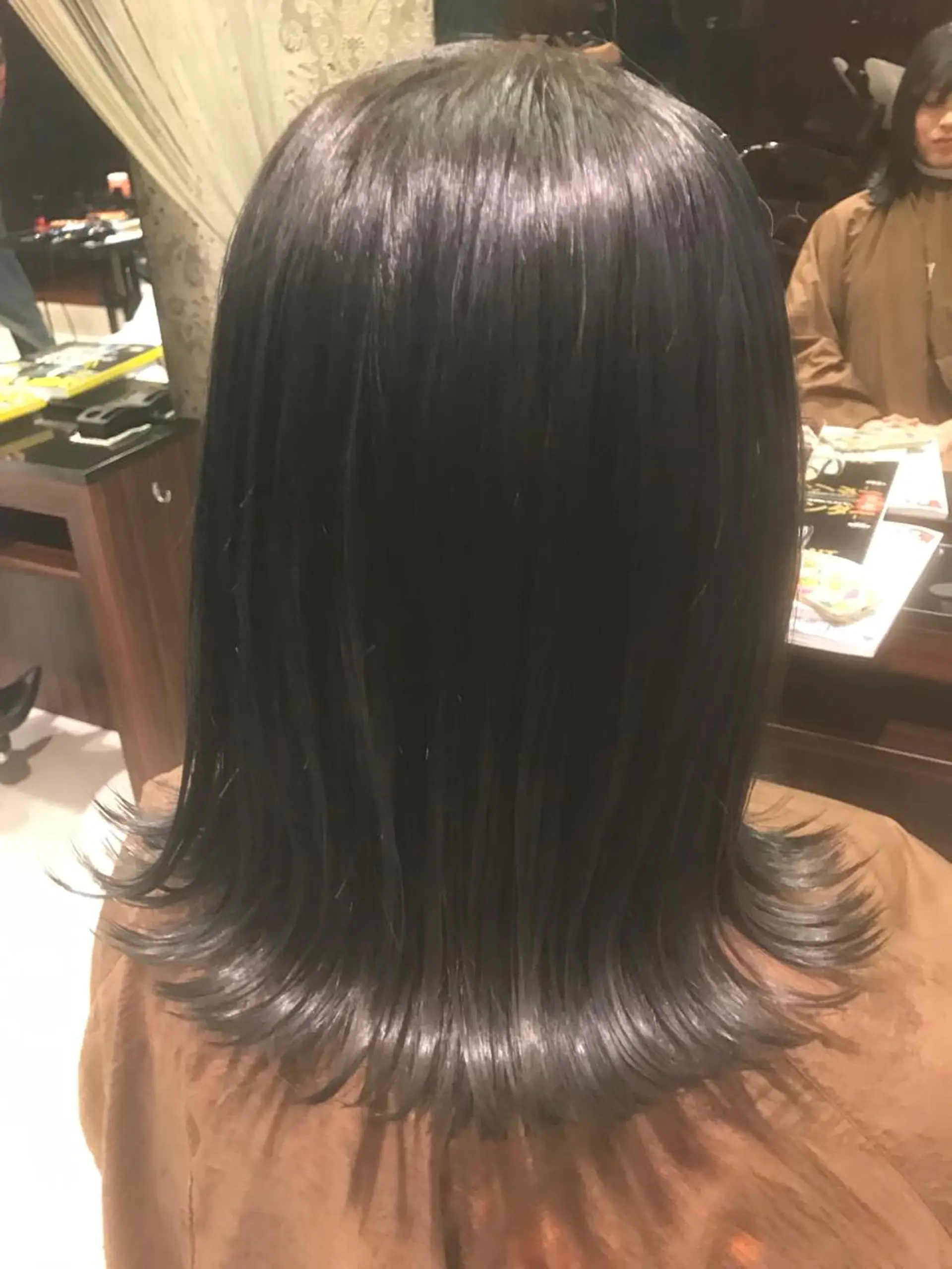 ミディアム カラー イルミナカラー ネイビーカラー 🔹TOMO🔹 圧倒的経験値🔹のヘアスタイル