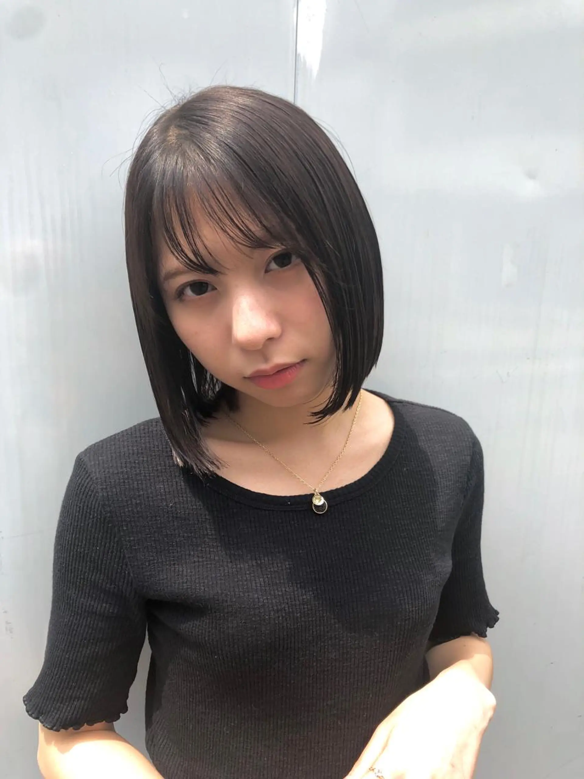 ショート カラー ワンレンボブ ボブ 艶ハイトーンブリーチ 🌈小林侑雅のヘアスタイル