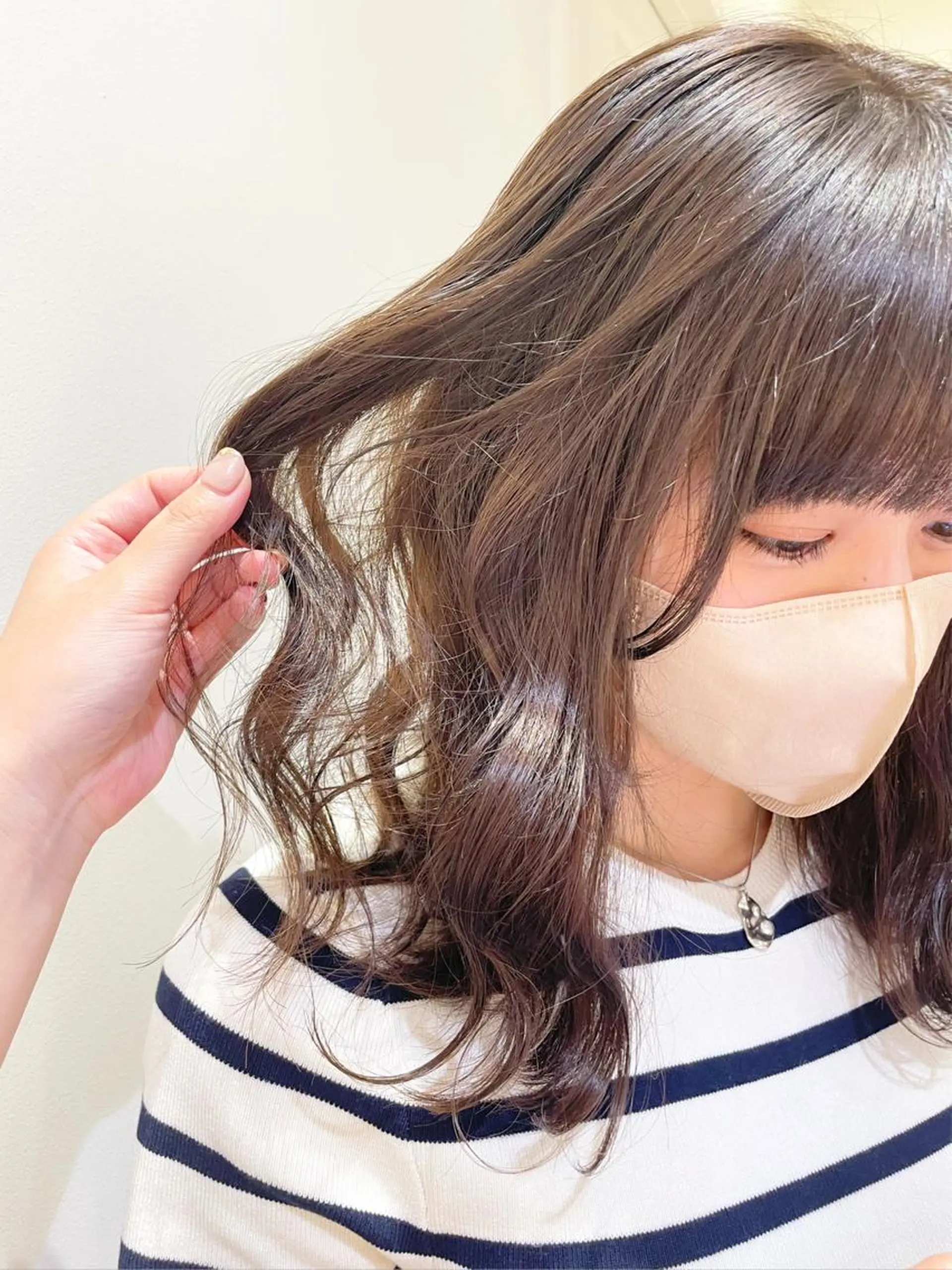 セミロング カラー ベージュカラー ブリーチ 透明感カラー ブリーチなしカラー オリーブベージュ エクステ/ハイトーン 🐏☁️miminaのヘアスタイル