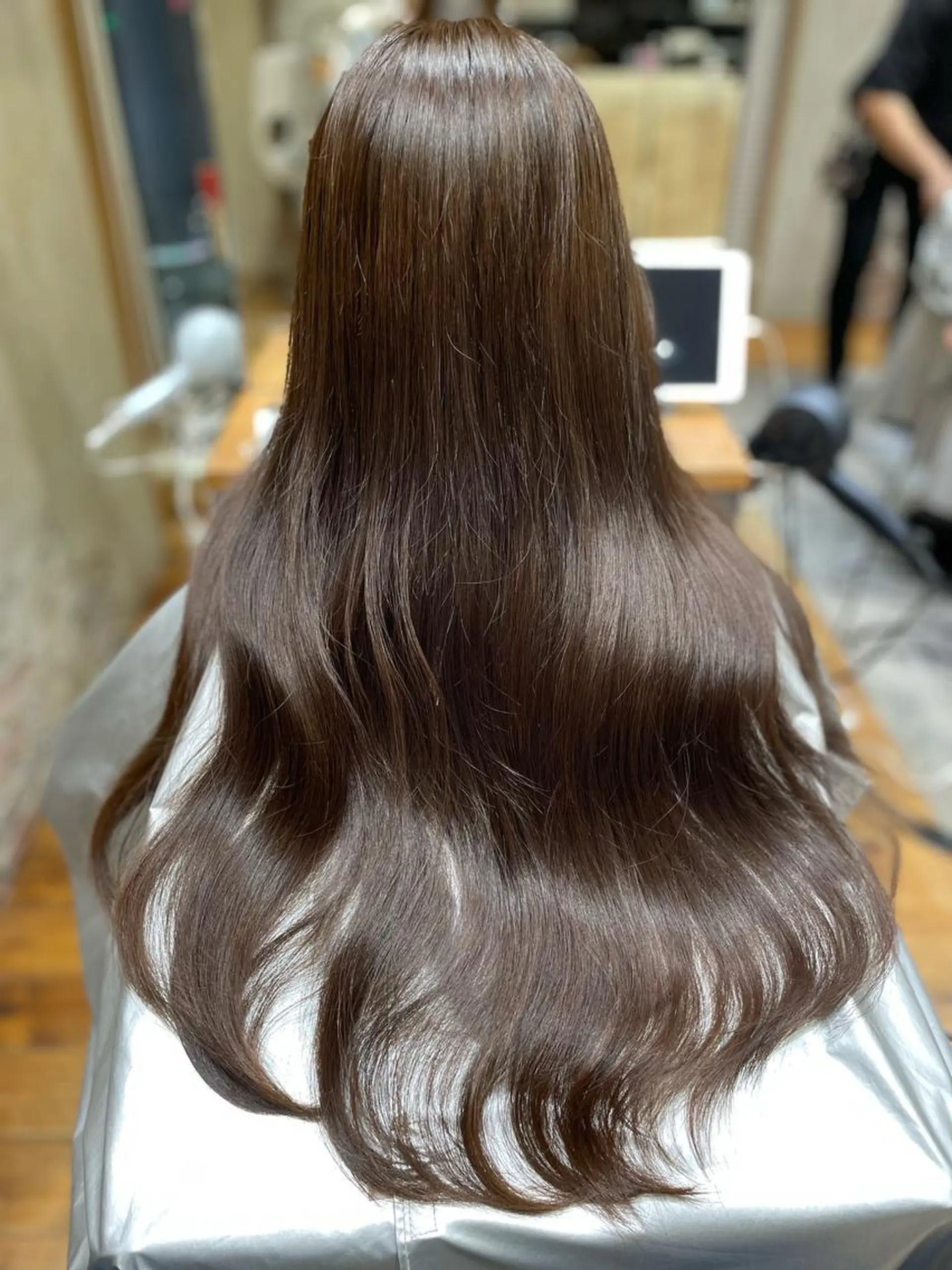 セミロング くびれヘア 髪質改善 縮毛矯正 前髪顔まわりカット 🌈中村海聖のヘアスタイル