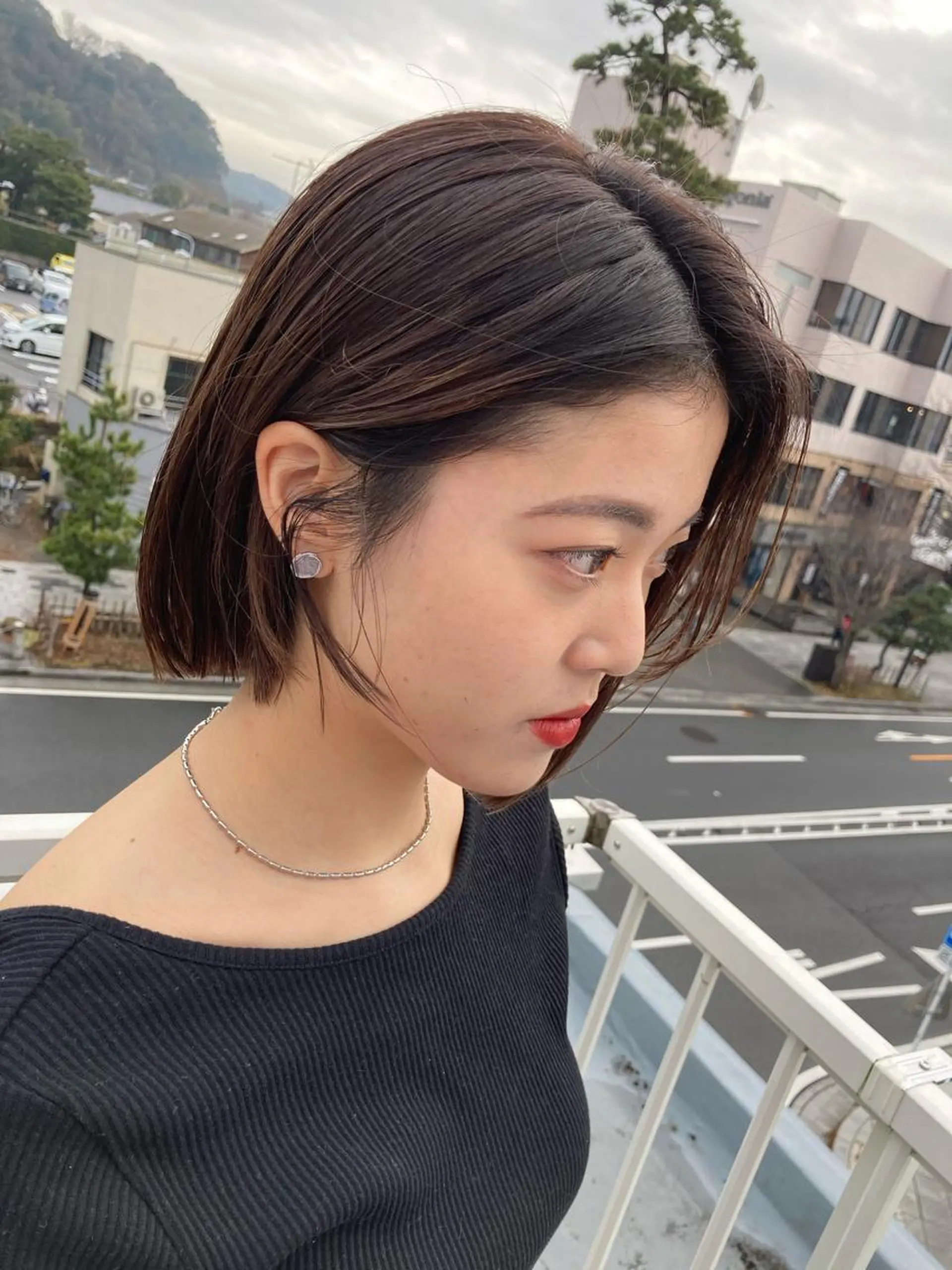 ミディアム カラー 🌊トガシカイト /ショート白髪ぼかしのヘアスタイル