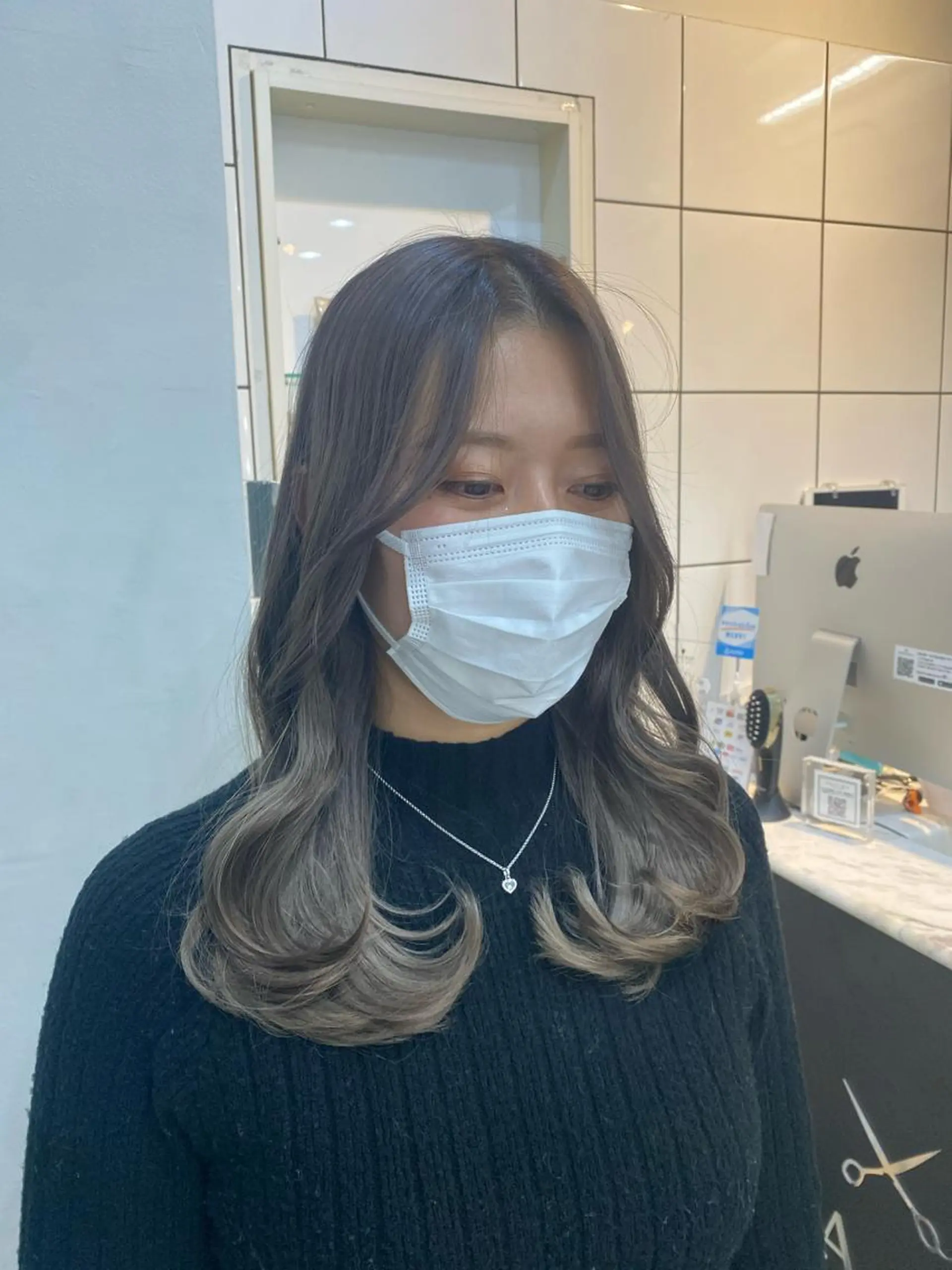 セミロング 韓国ヘア/ハイトーン RYUSEIのヘアスタイル