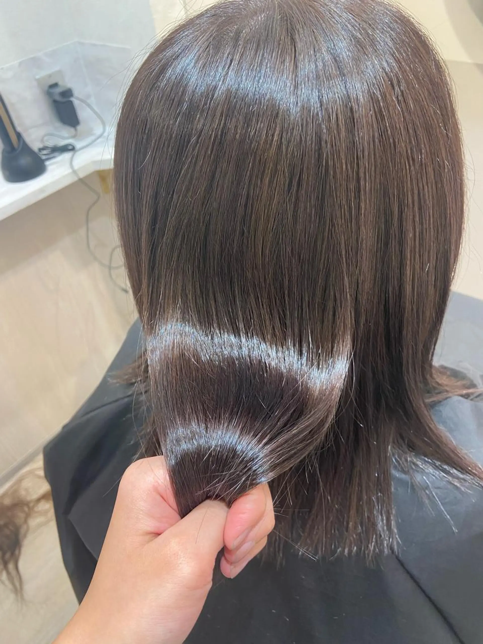 ミディアム カラー チナツ ，のヘアスタイル
