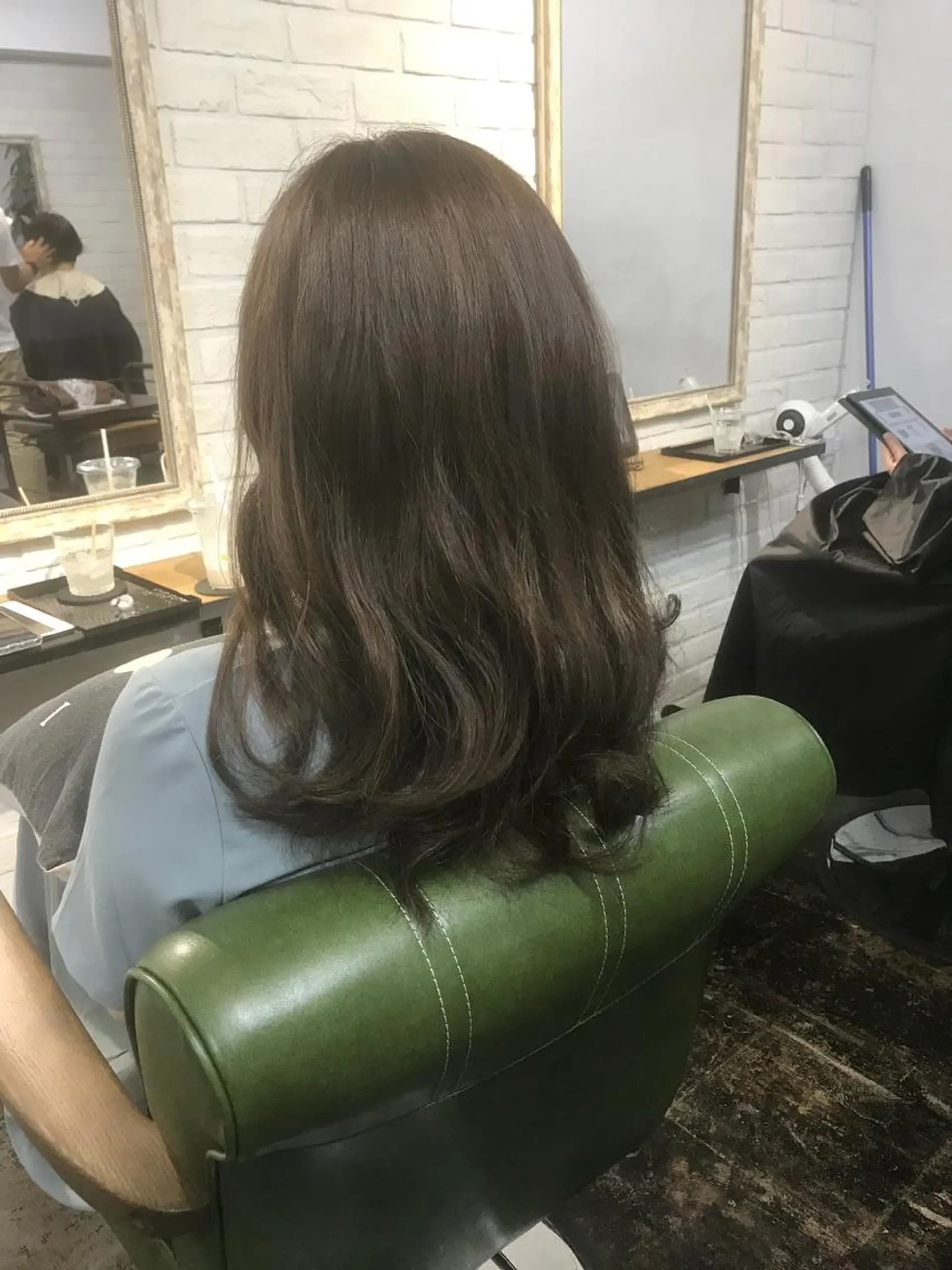 セミロング カラー 髪質改善ayame 横山諒のヘアスタイル