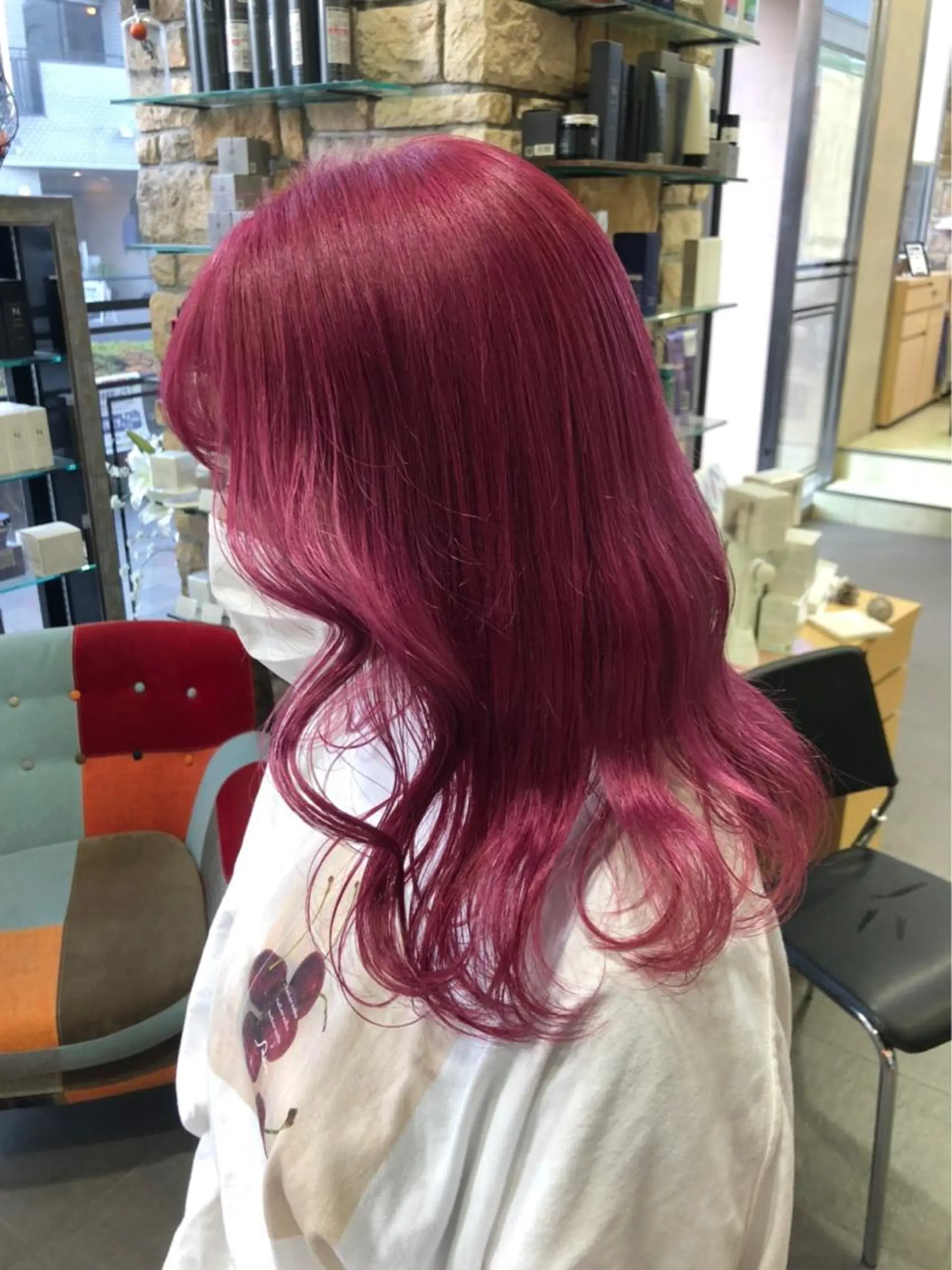 ミディアム ﾎｯﾄﾍﾟｯﾊﾟｰ に移行中【かな】のヘアスタイル