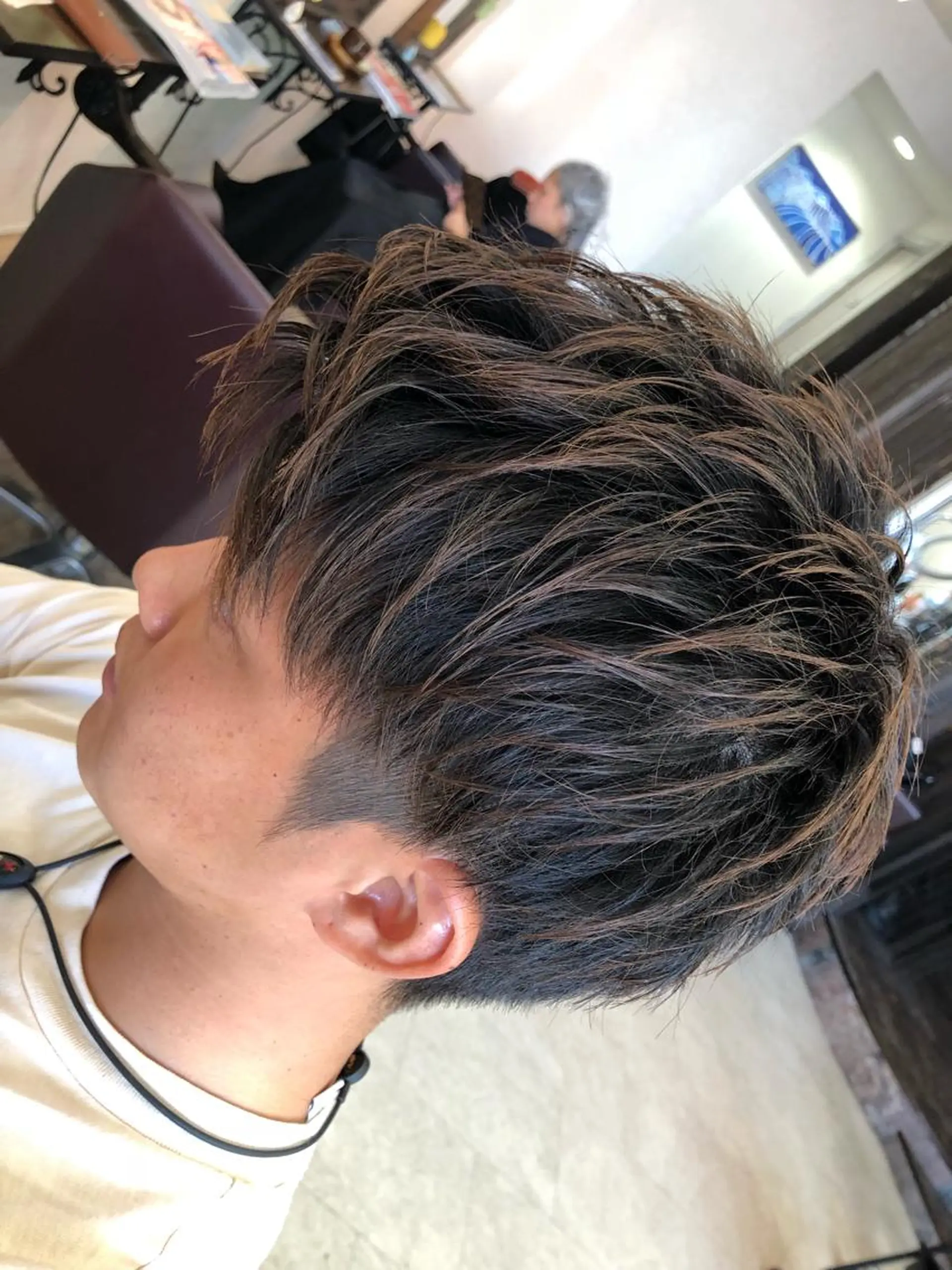 カラー メンズ グラデーションカラー 小森 拓哉のヘアスタイル