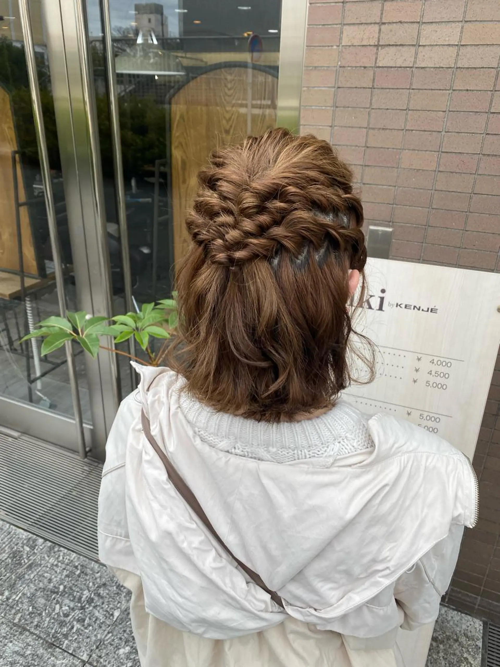 ミディアム ELEN 新百合ヶ丘のヘアスタイル