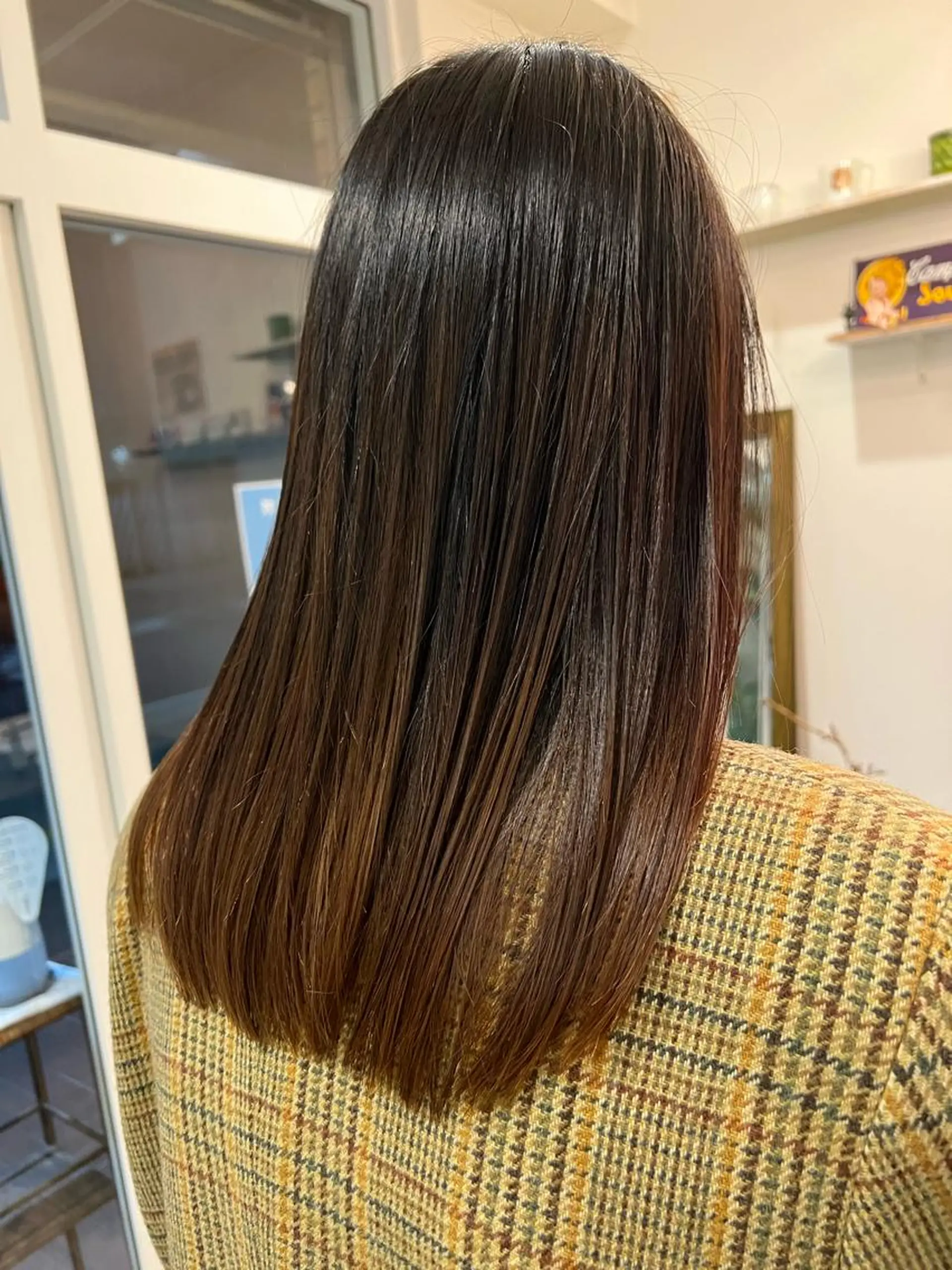 セミロング 山崎 和花のヘアスタイル