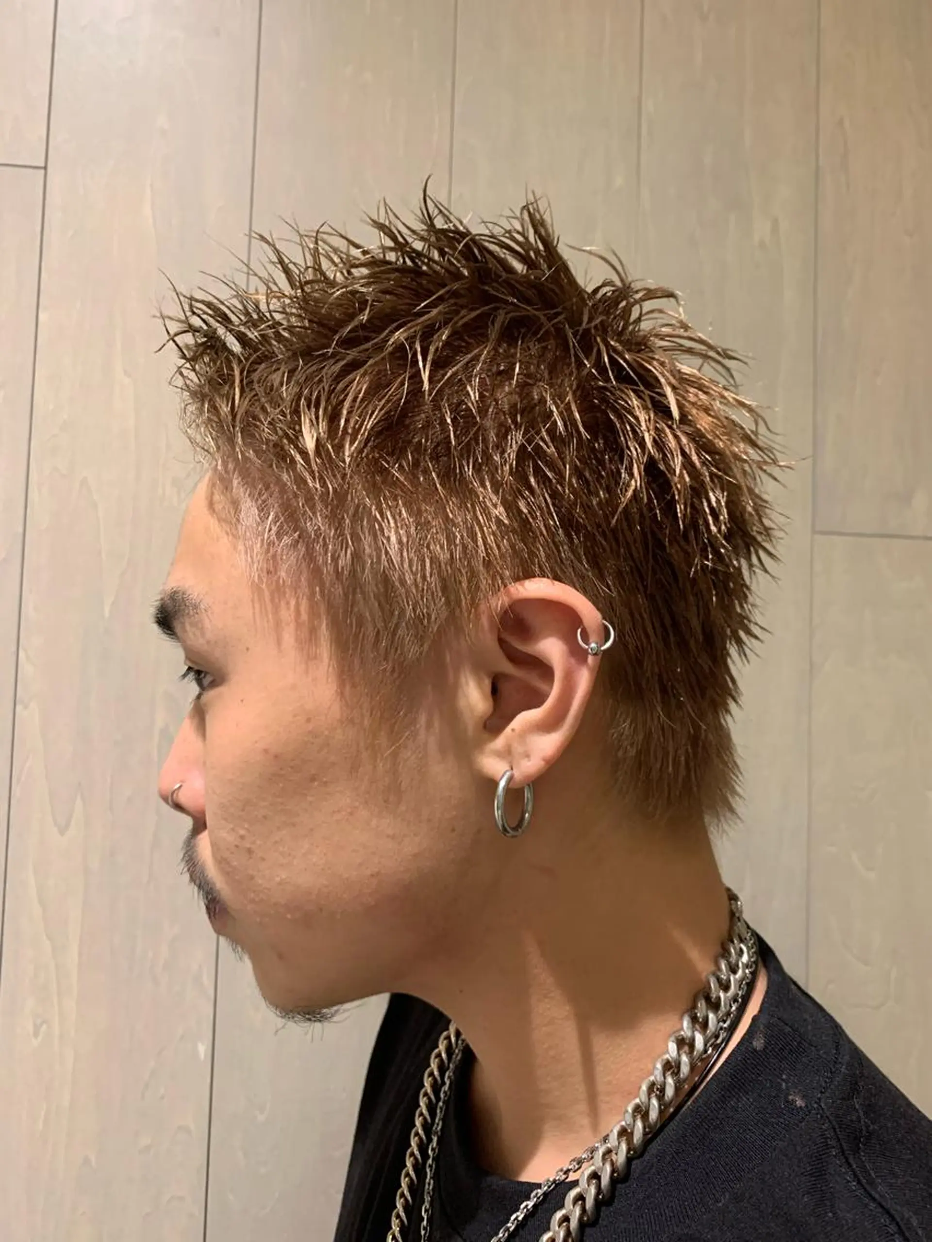 ショート カラー 糟谷 慈英のヘアスタイル