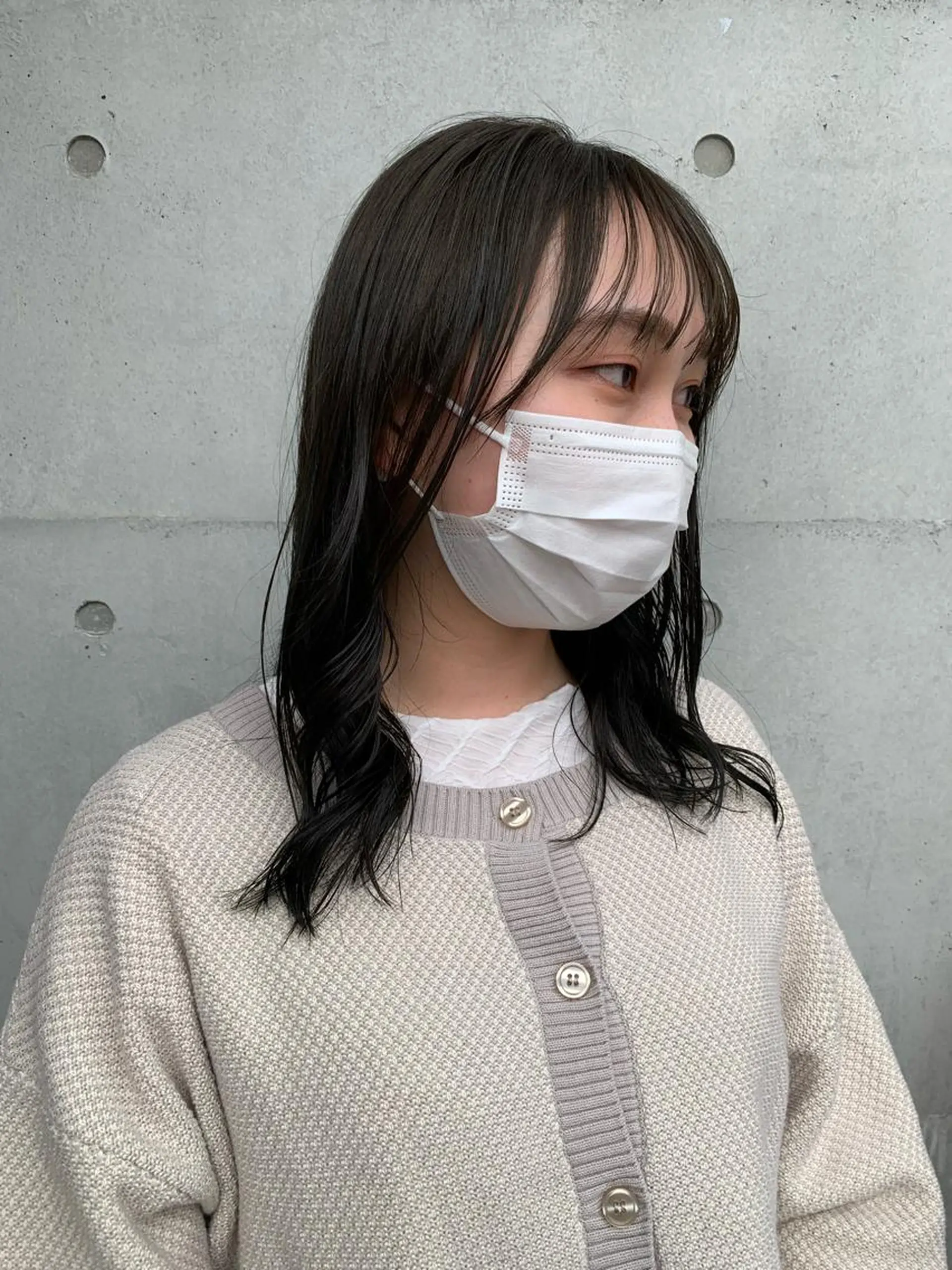 ミディアム カラー アッシュ オリーブアッシュ カネコ ユカリのヘアスタイル