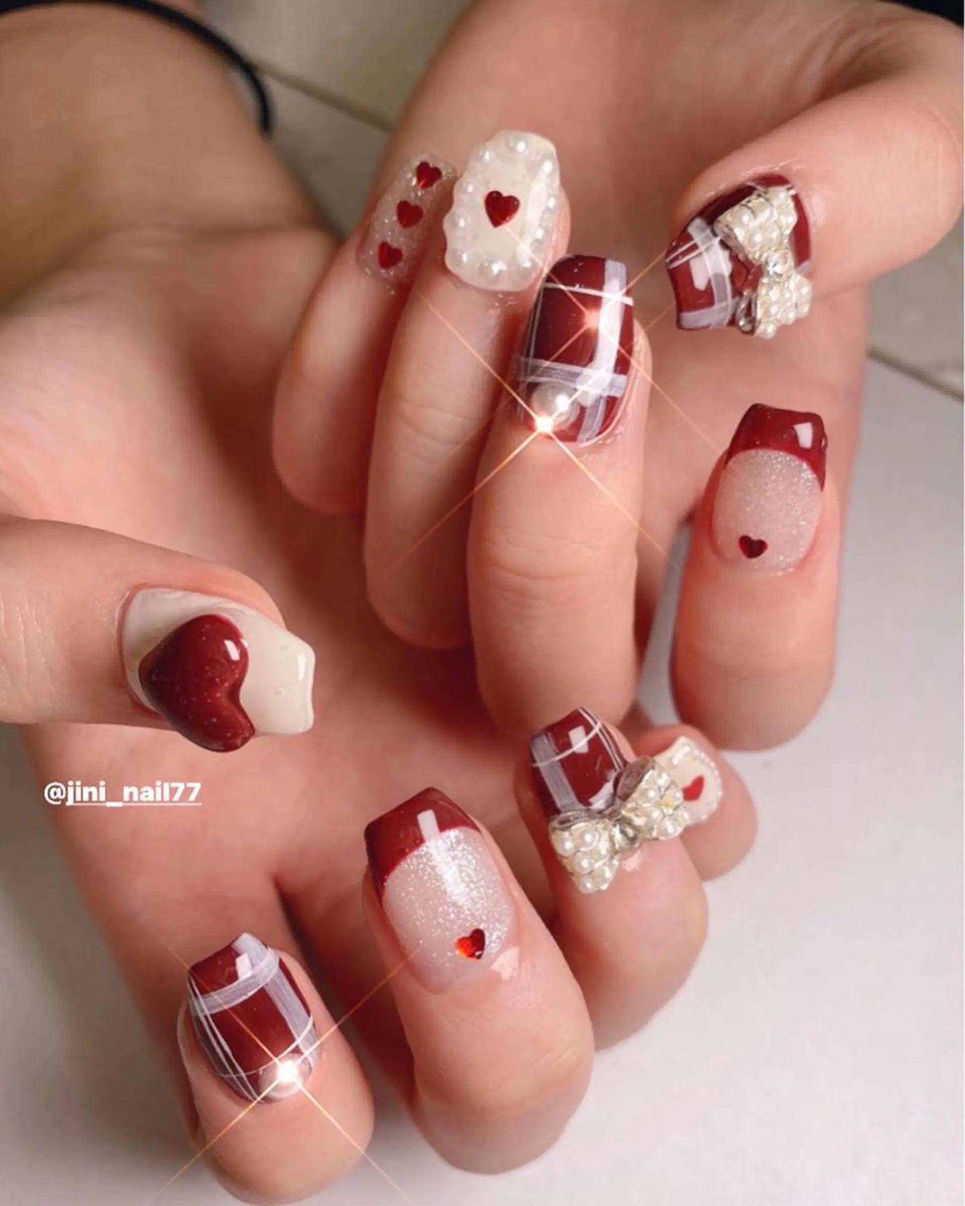 ネイル JINI NAIL所属・ジニ ネイルのネイルデザイン