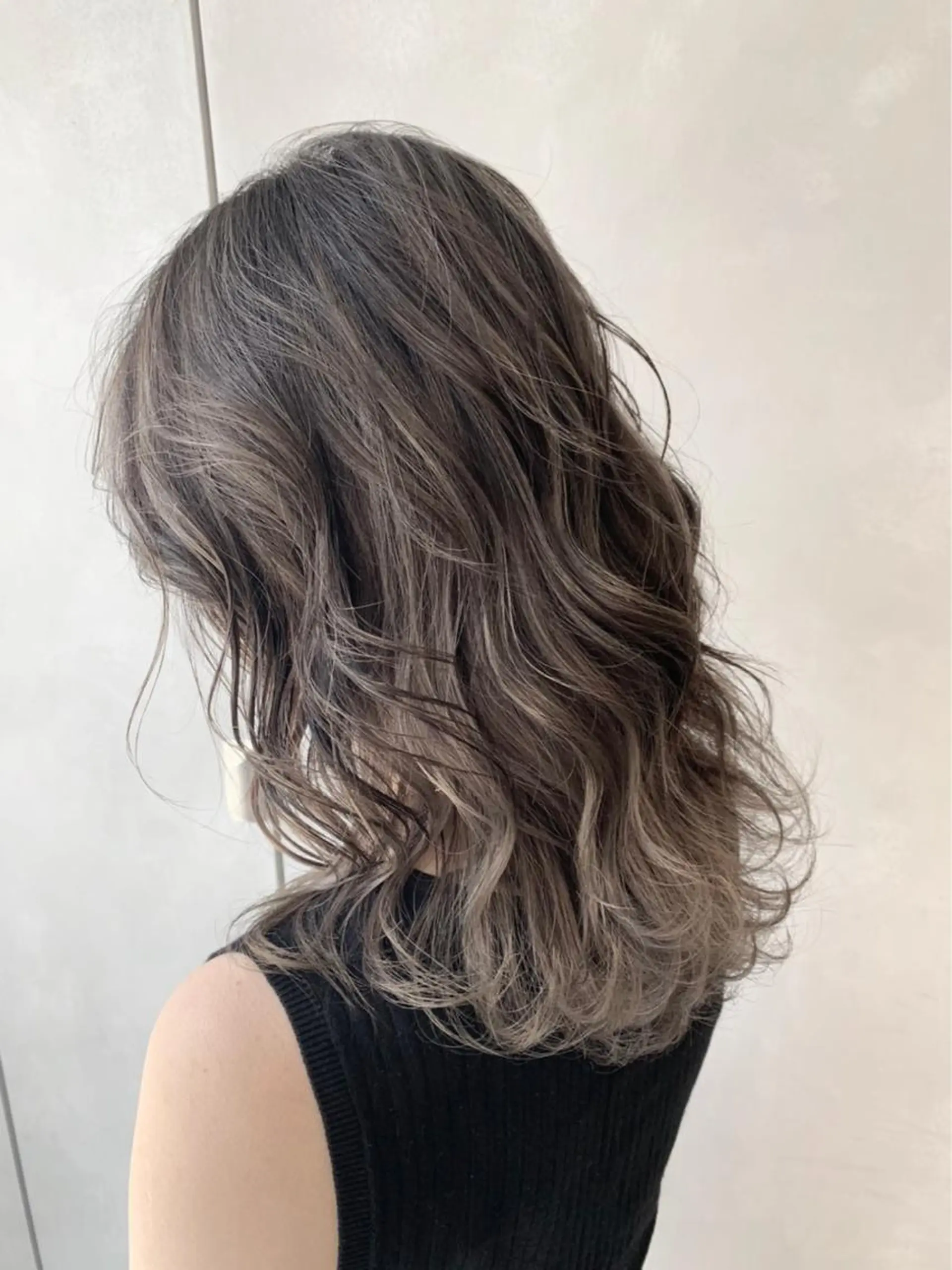 ミディアム カラー カット ヘアカラー トリートメント M IIのヘアスタイル