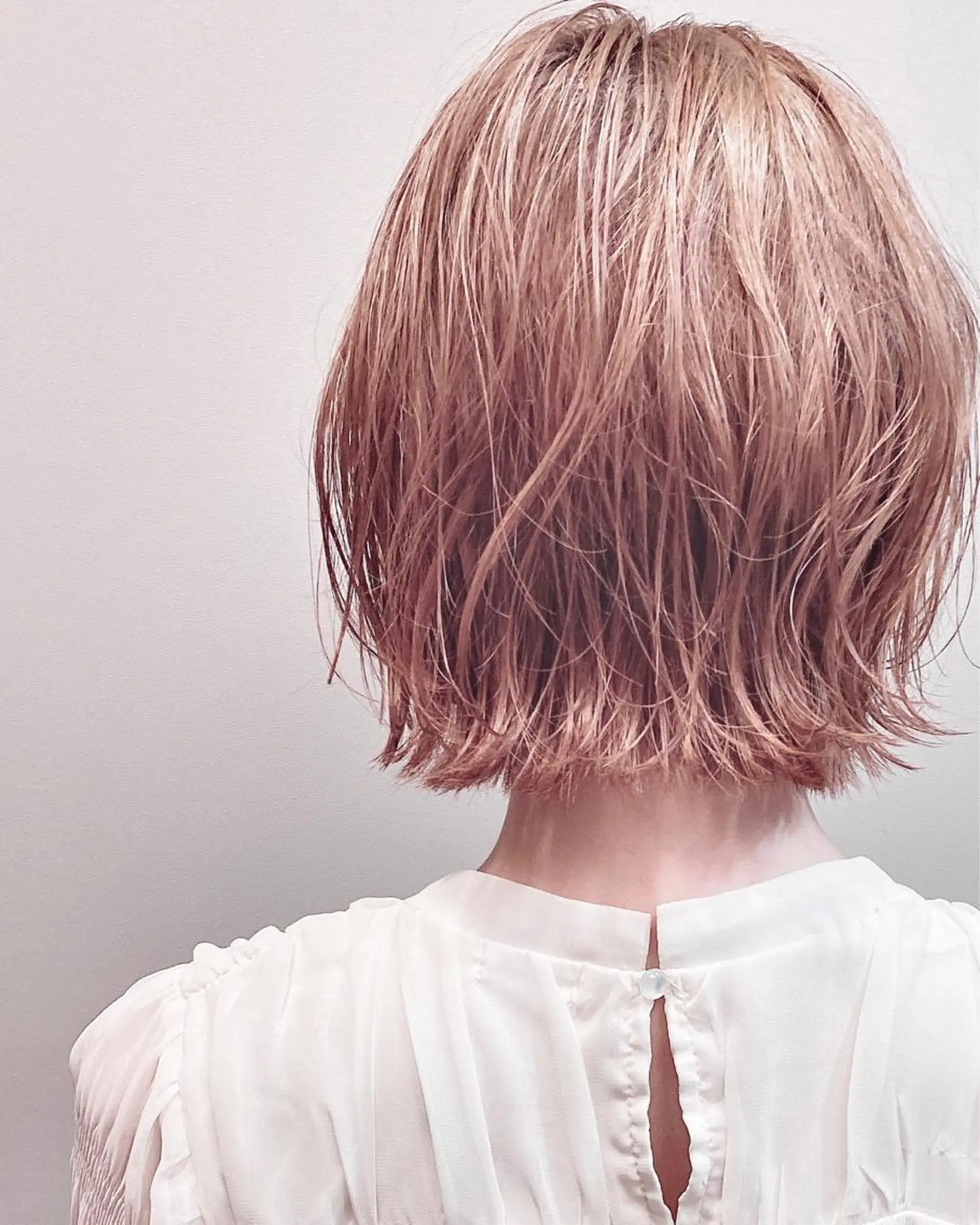 ショート ヘアカラー トリートメント MYRTLE TSUNODAのヘアスタイル