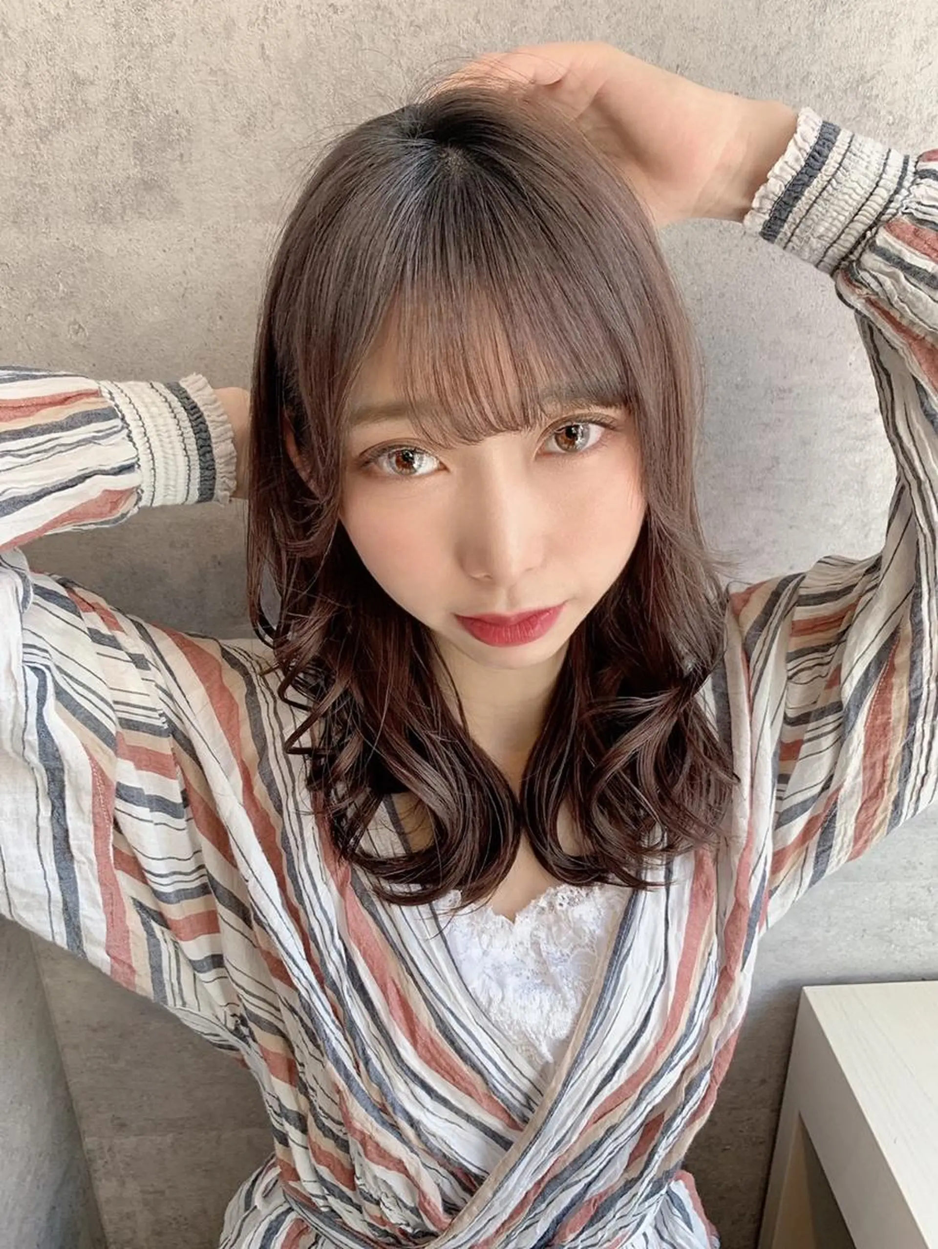 ミディアム _WHITE+ 南海難波店のヘアスタイル